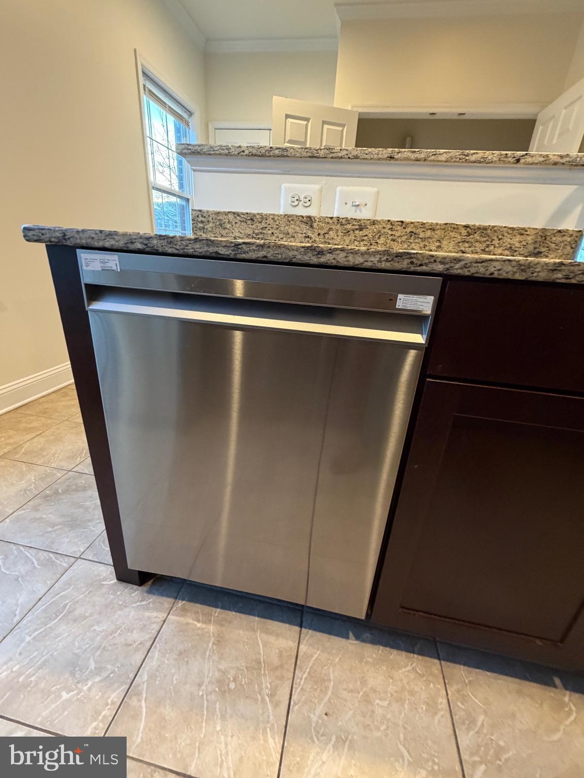 CAMDEN CROSSING - Residential Lease