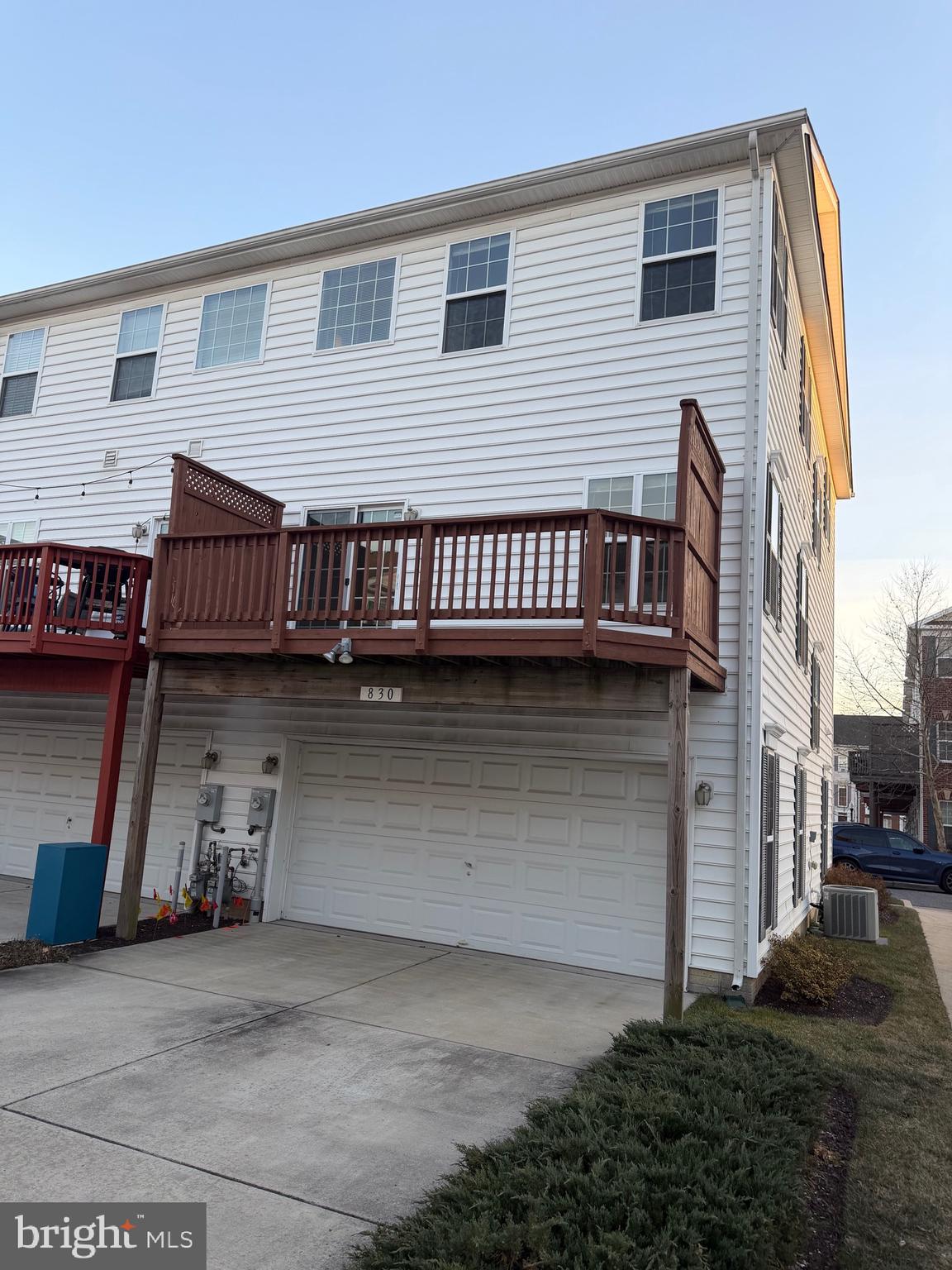 CAMDEN CROSSING - Residential Lease