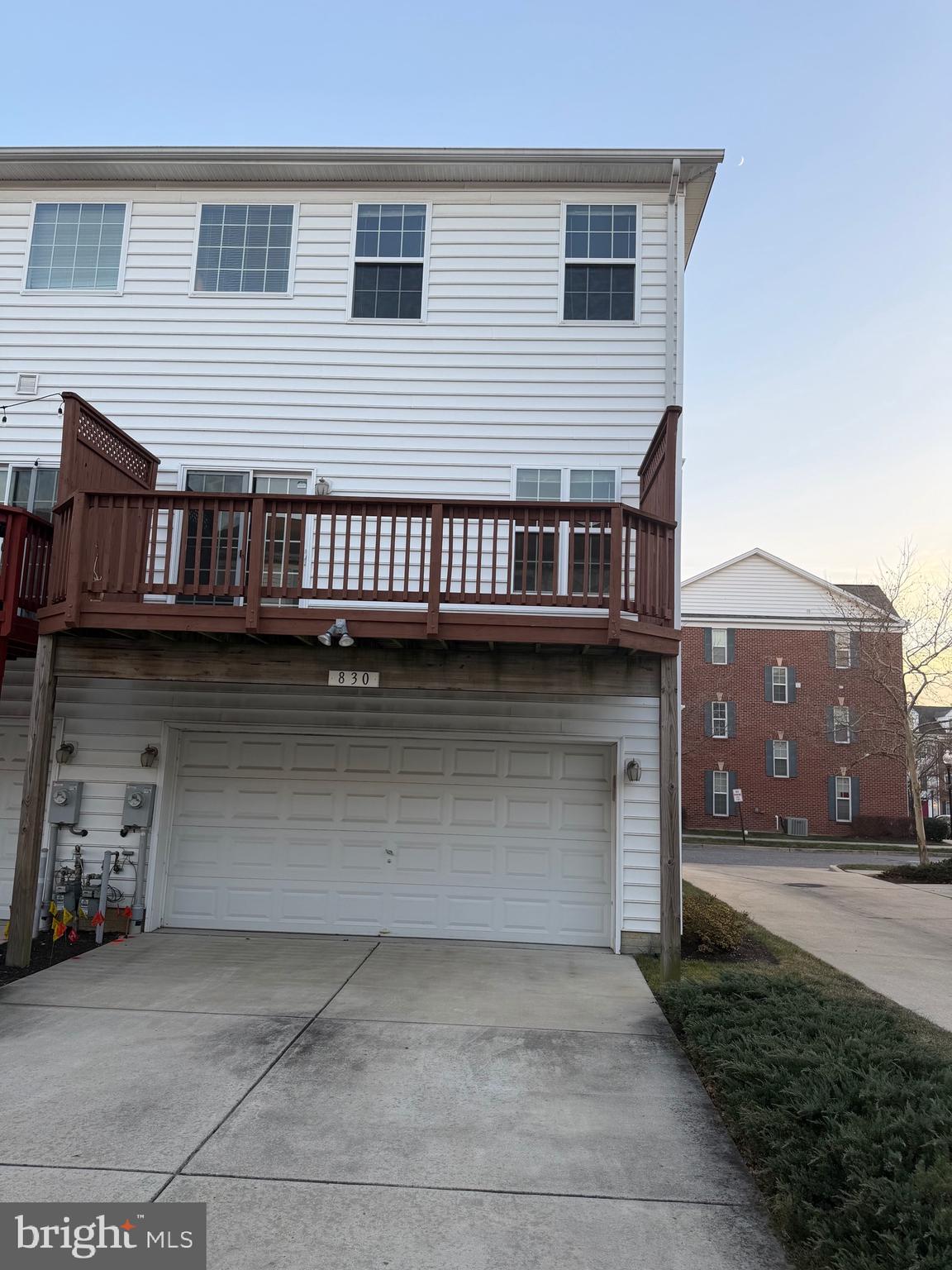 CAMDEN CROSSING - Residential Lease