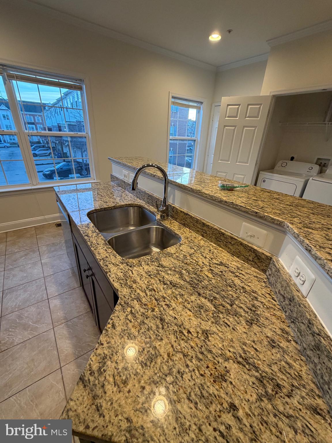 CAMDEN CROSSING - Residential Lease