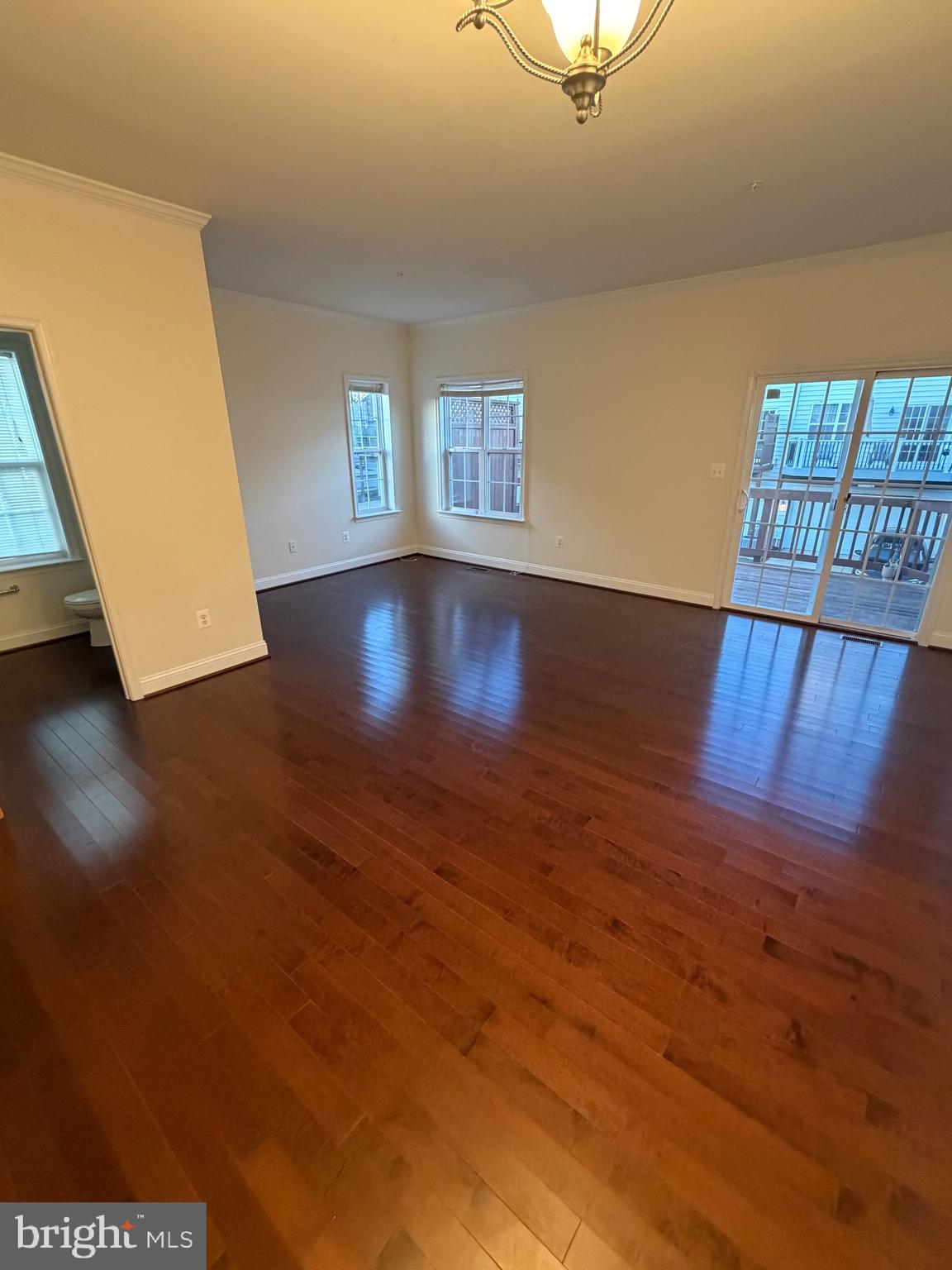 CAMDEN CROSSING - Residential Lease