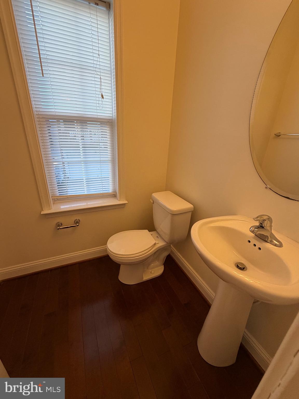 CAMDEN CROSSING - Residential Lease