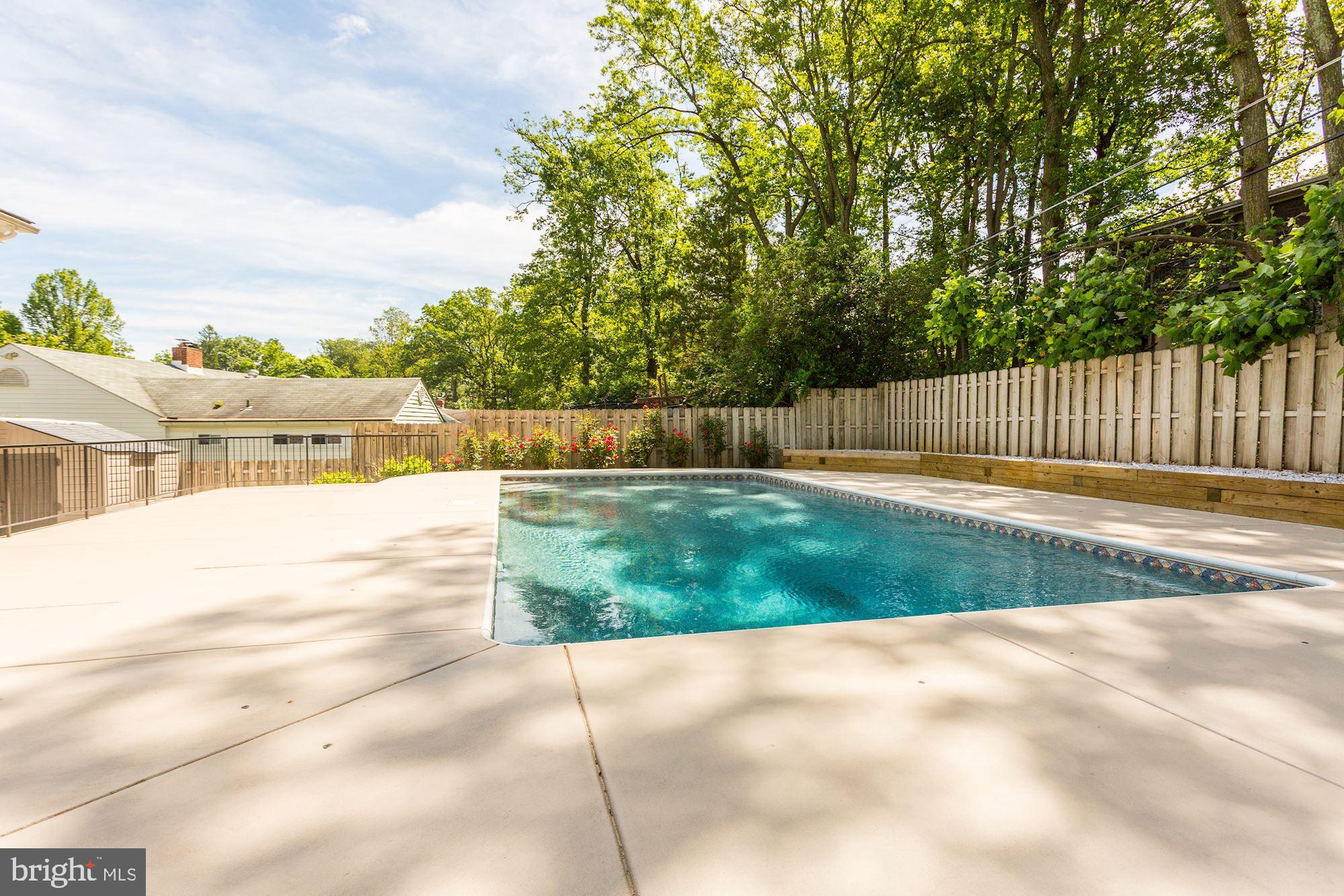 COVENTRY/CROMWELL - Residential