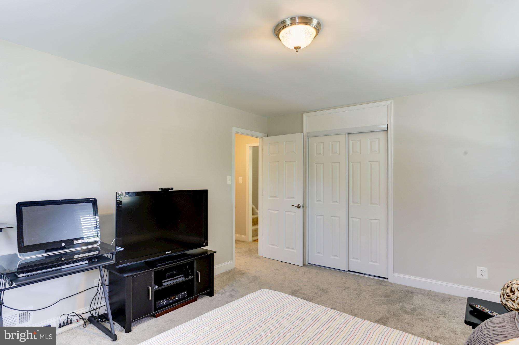 COVENTRY/CROMWELL - Residential