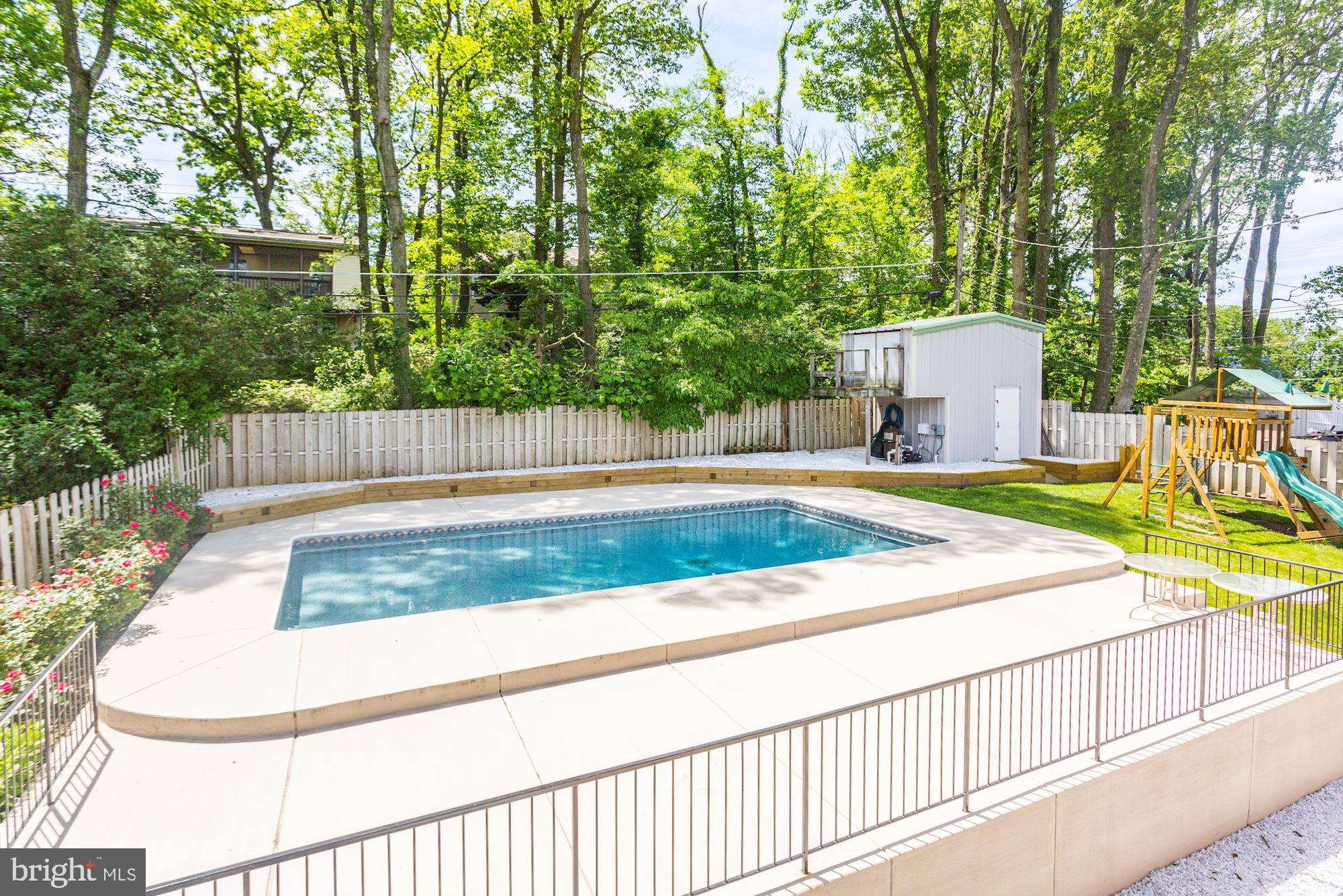 COVENTRY/CROMWELL - Residential