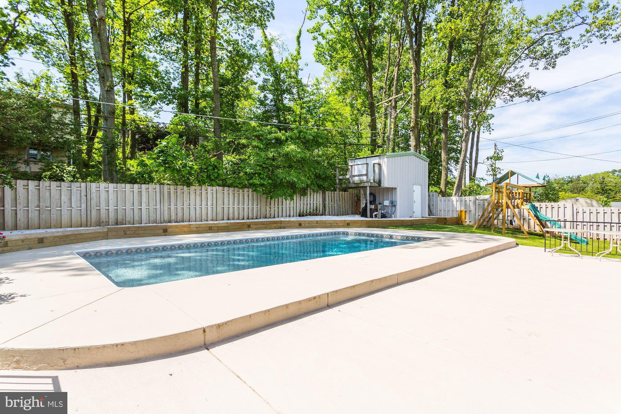 COVENTRY/CROMWELL - Residential