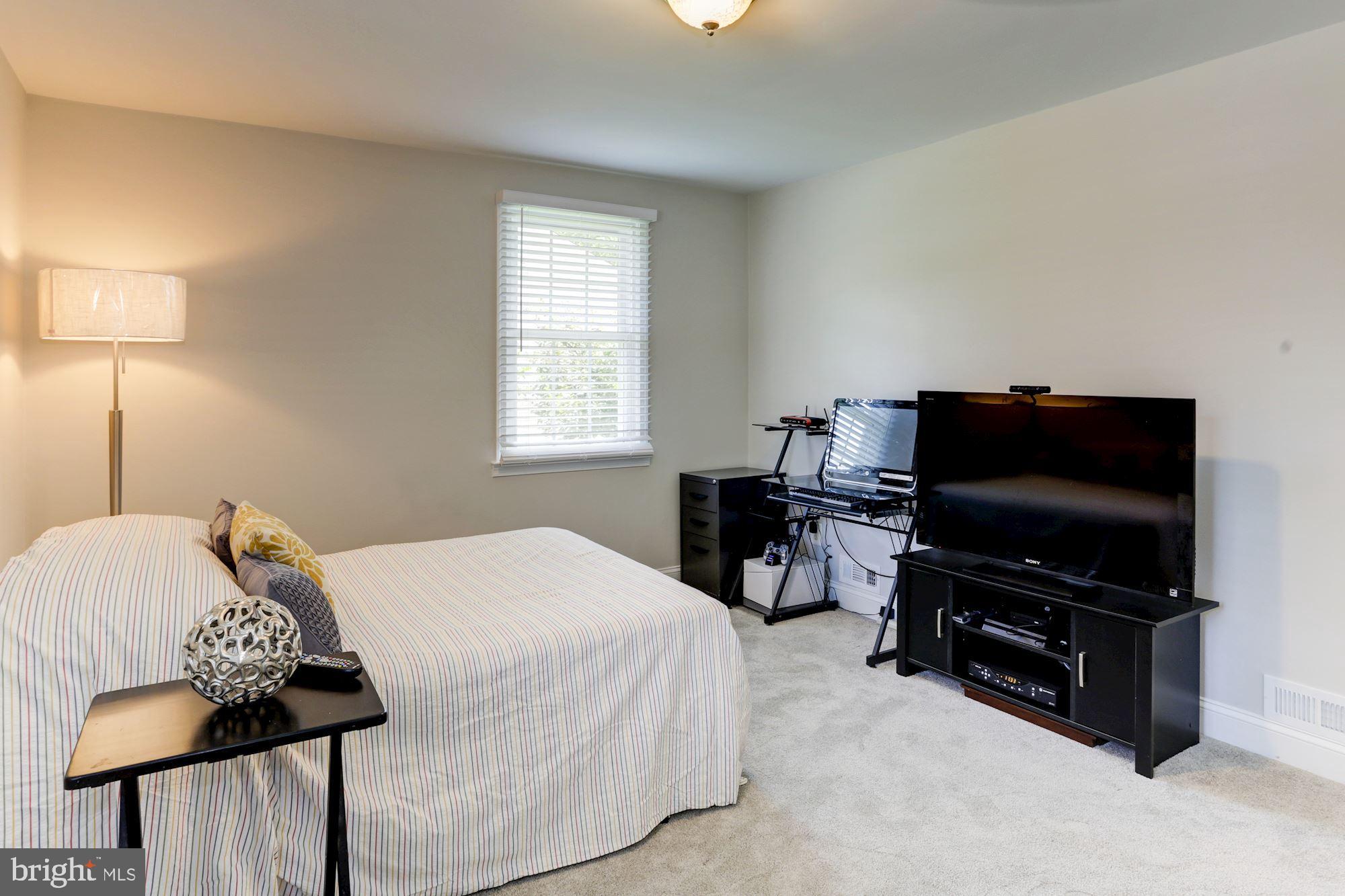 COVENTRY/CROMWELL - Residential