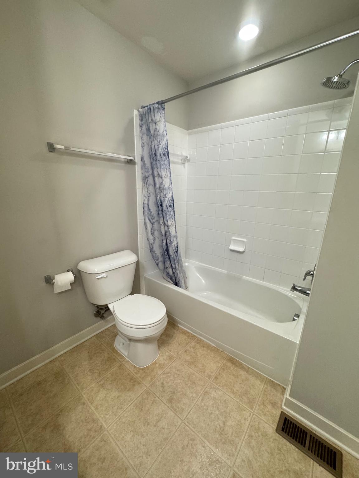 MONOCACY PARK SOUTH - Residential Lease