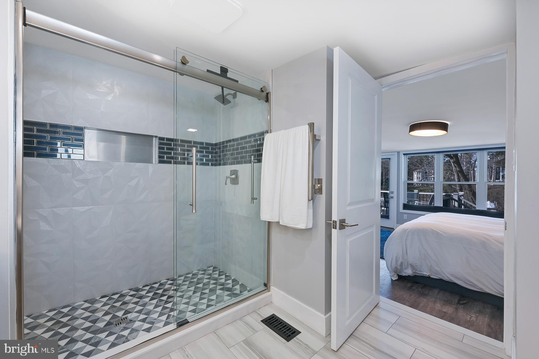 SYLVAN SHORES - Residential