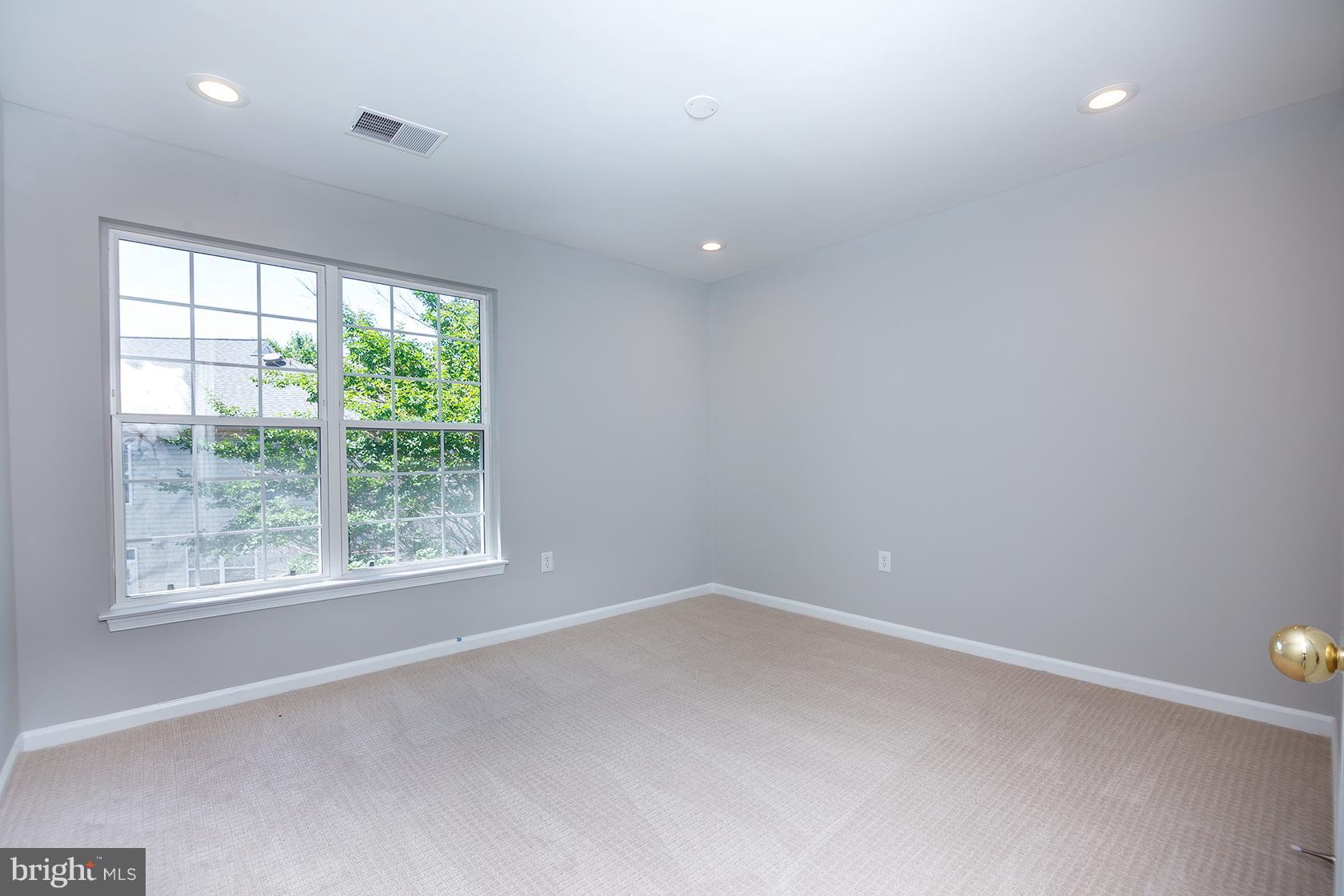 SOUTHLAKE AT MONTCLAIR - Residential