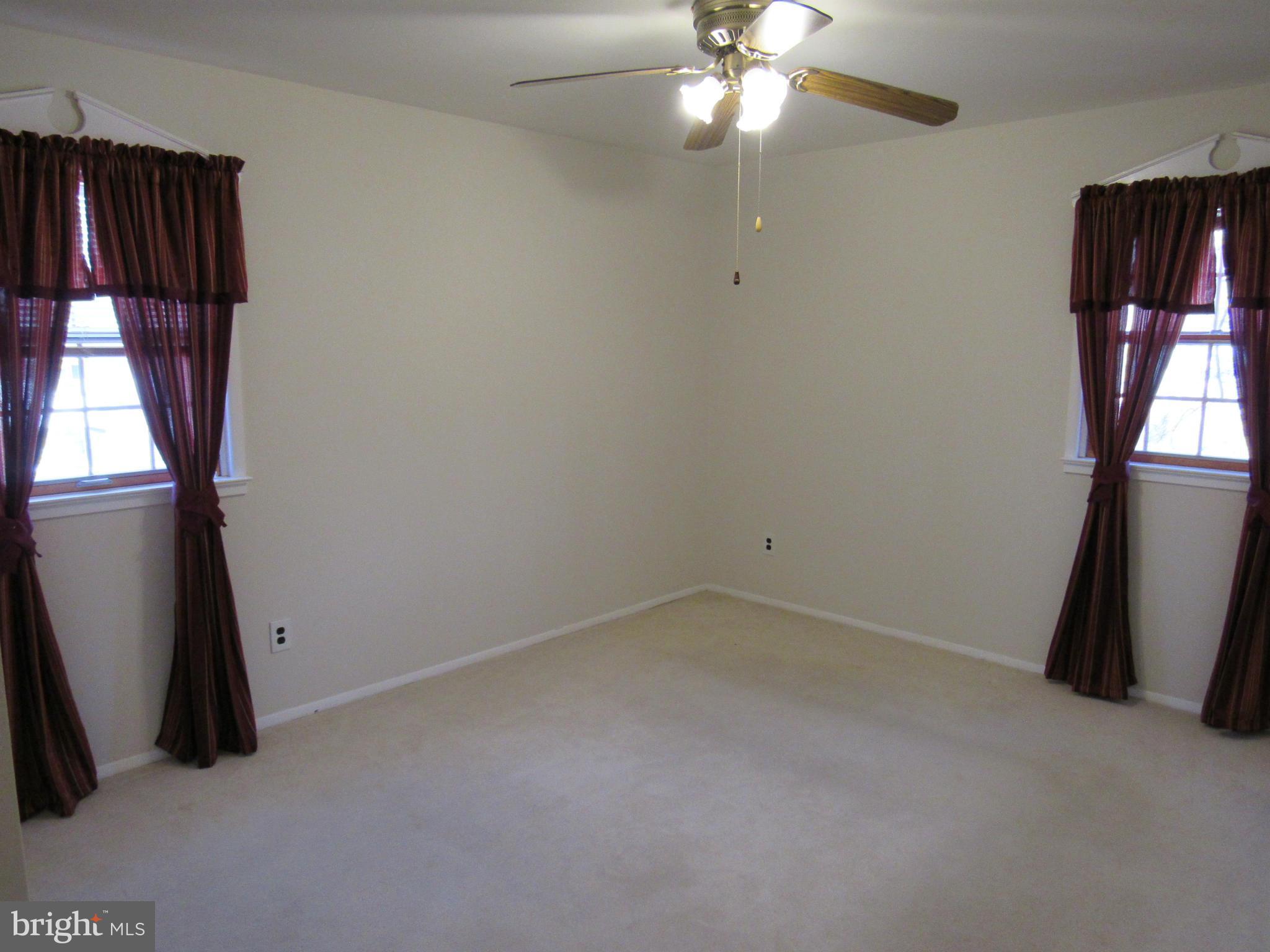 ROLLING VALLEY - Residential