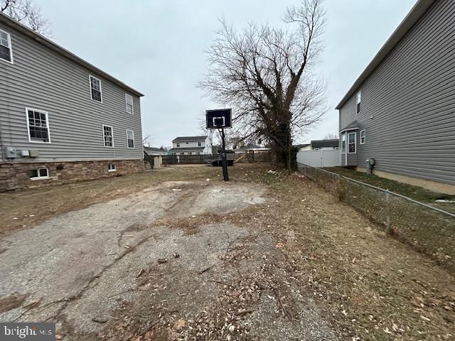 8424 SMALLWOOD COURT