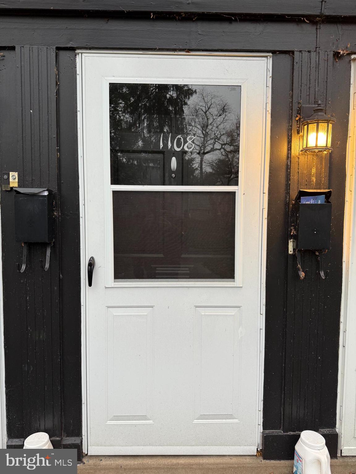 1108 YARDLEY CMNS