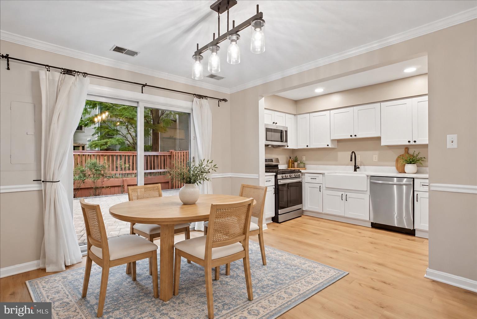 7563 CHRISLAND COVE