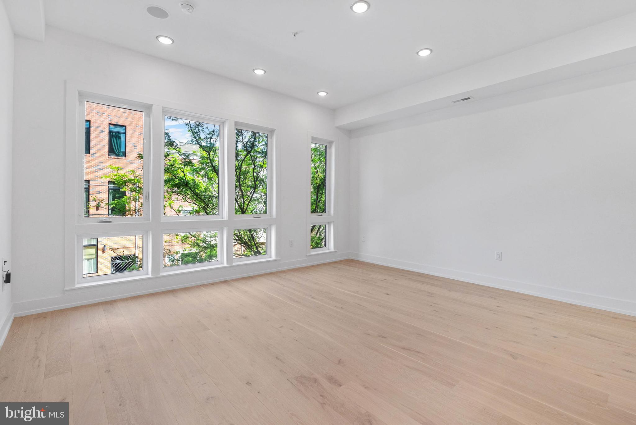 OLDE KENSINGTON - Residential