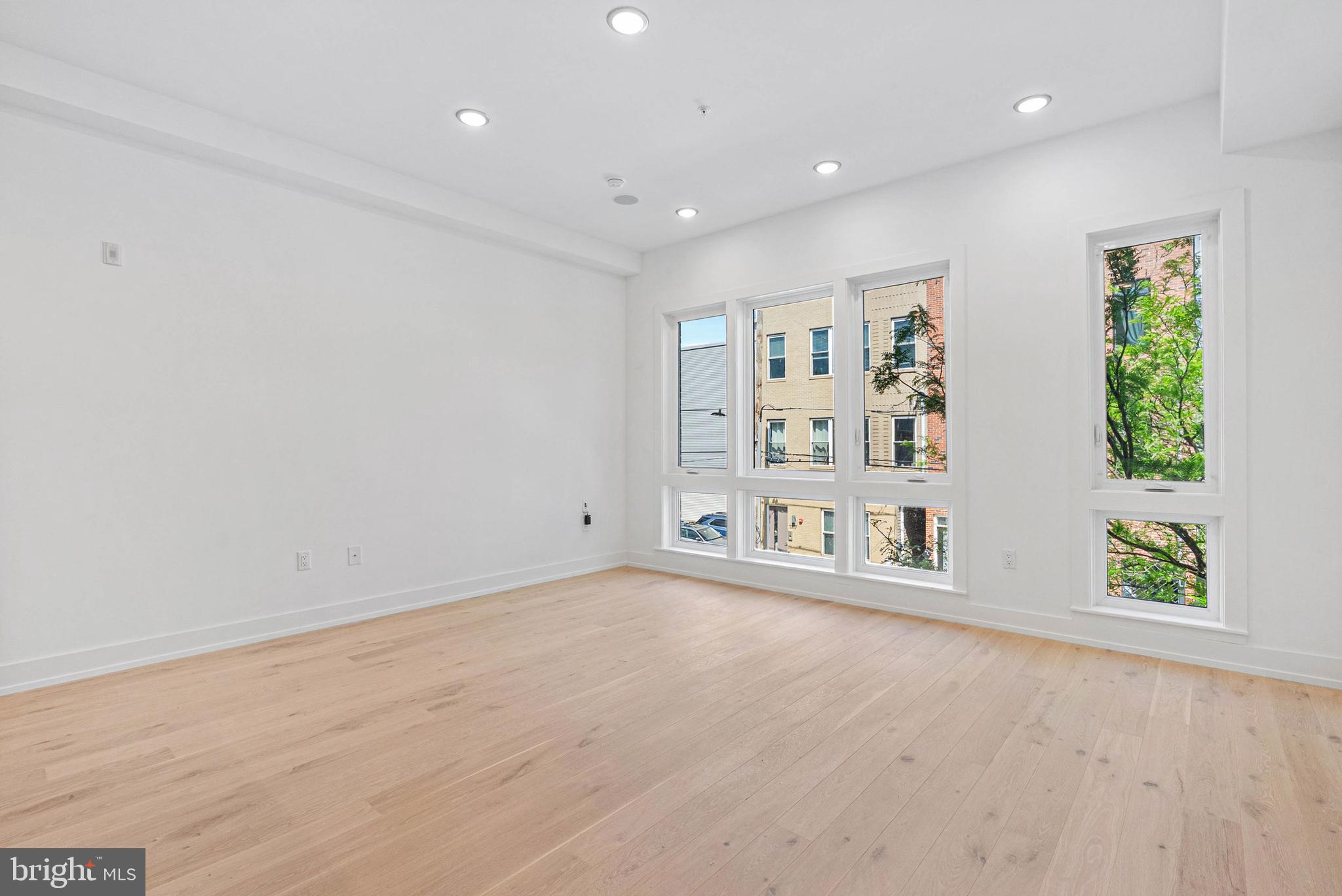 OLDE KENSINGTON - Residential