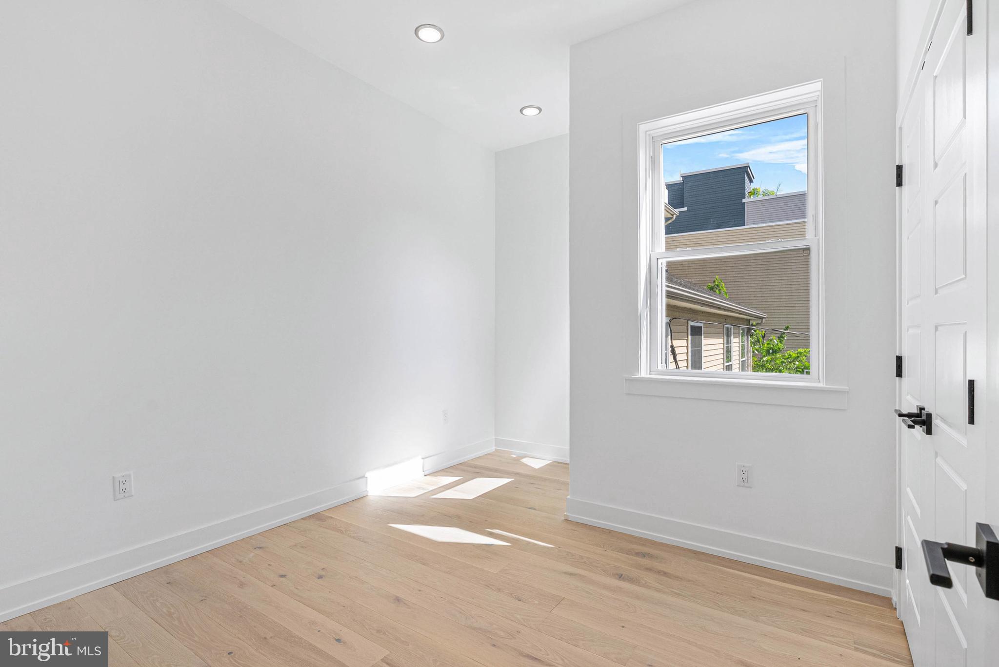 OLDE KENSINGTON - Residential