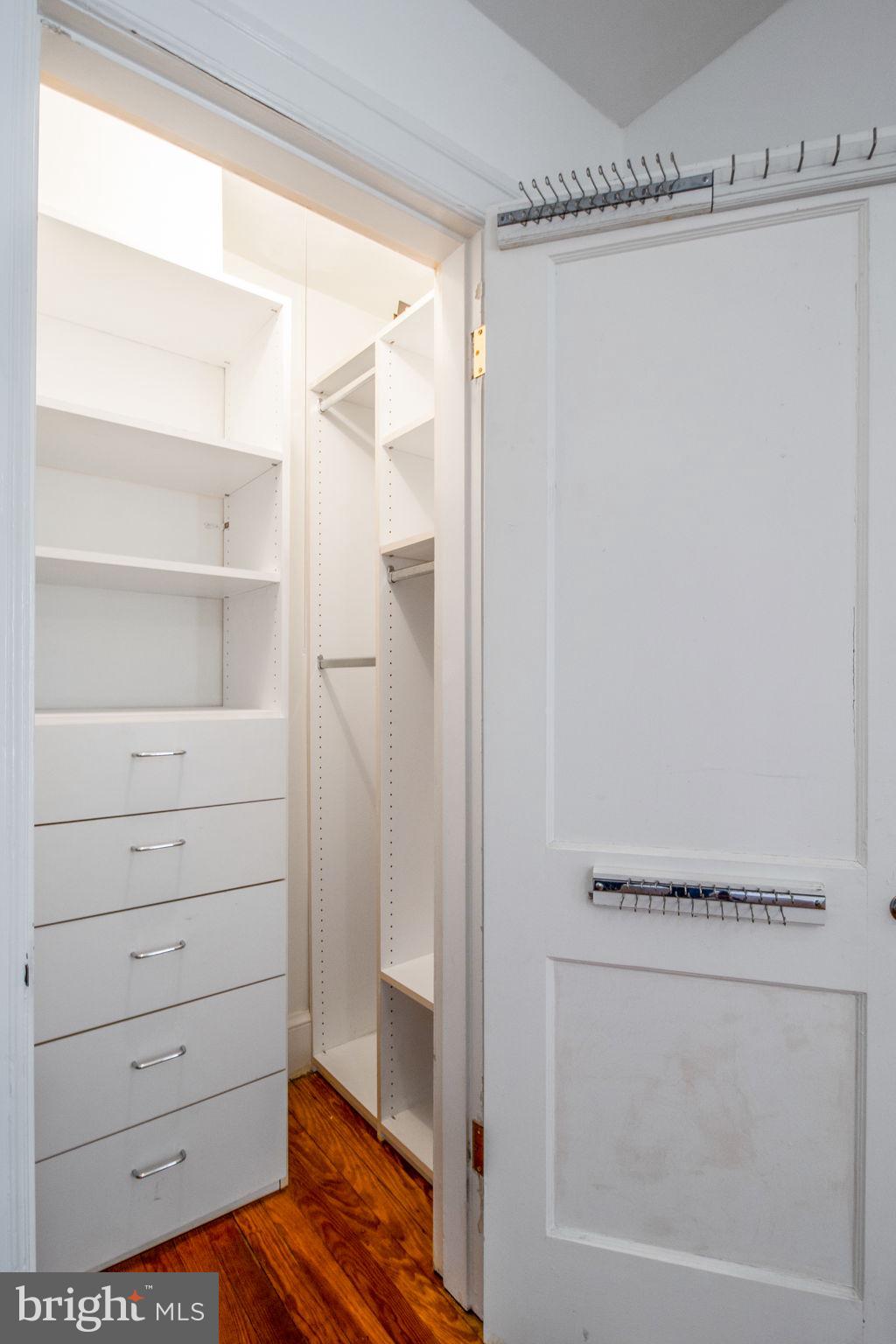 CHEVY CHASE - Residential