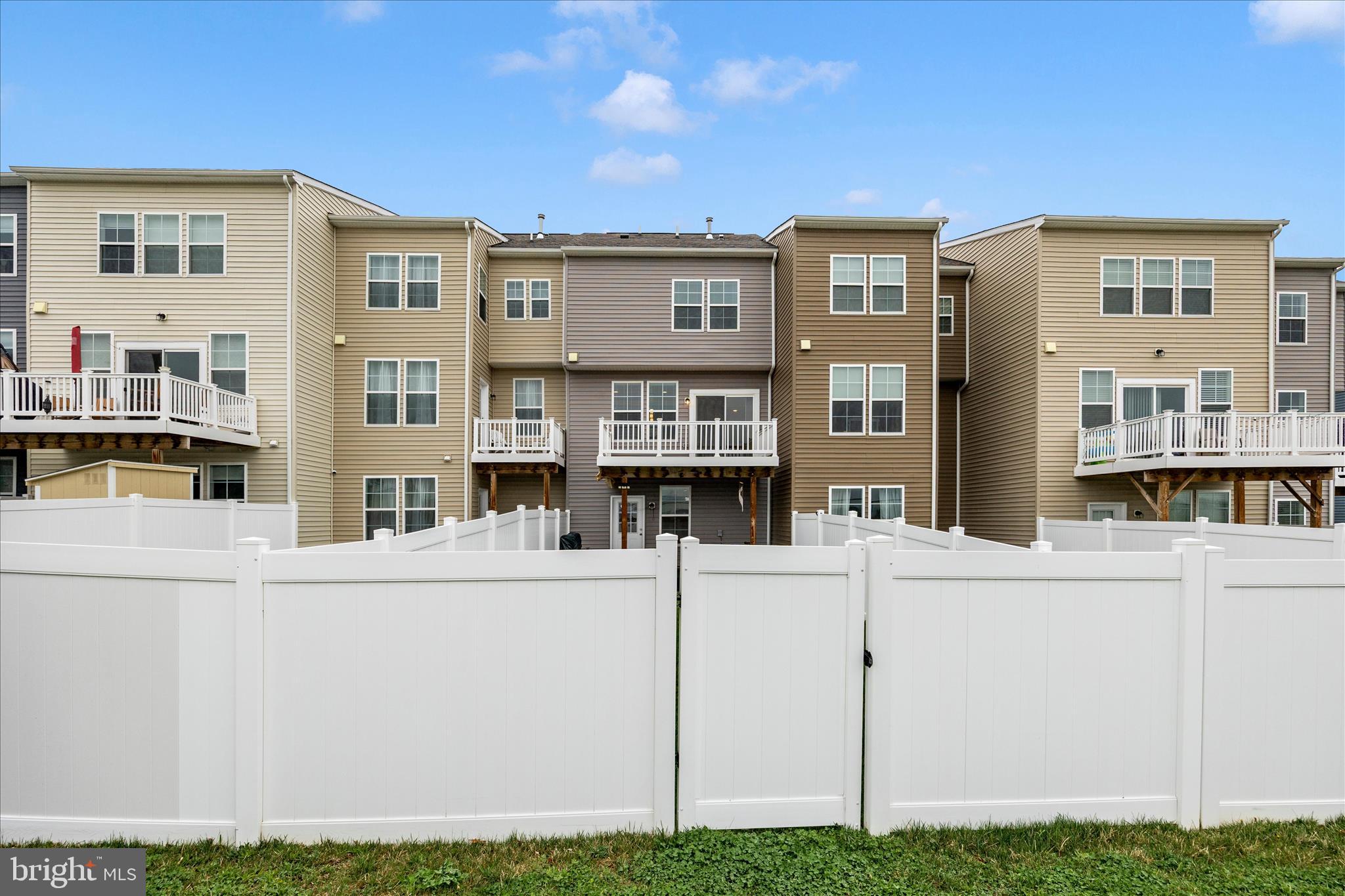 HUNTFIELD - Residential