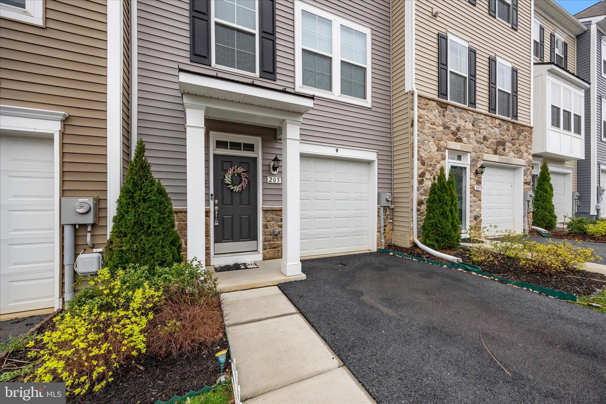 HUNTFIELD - Residential