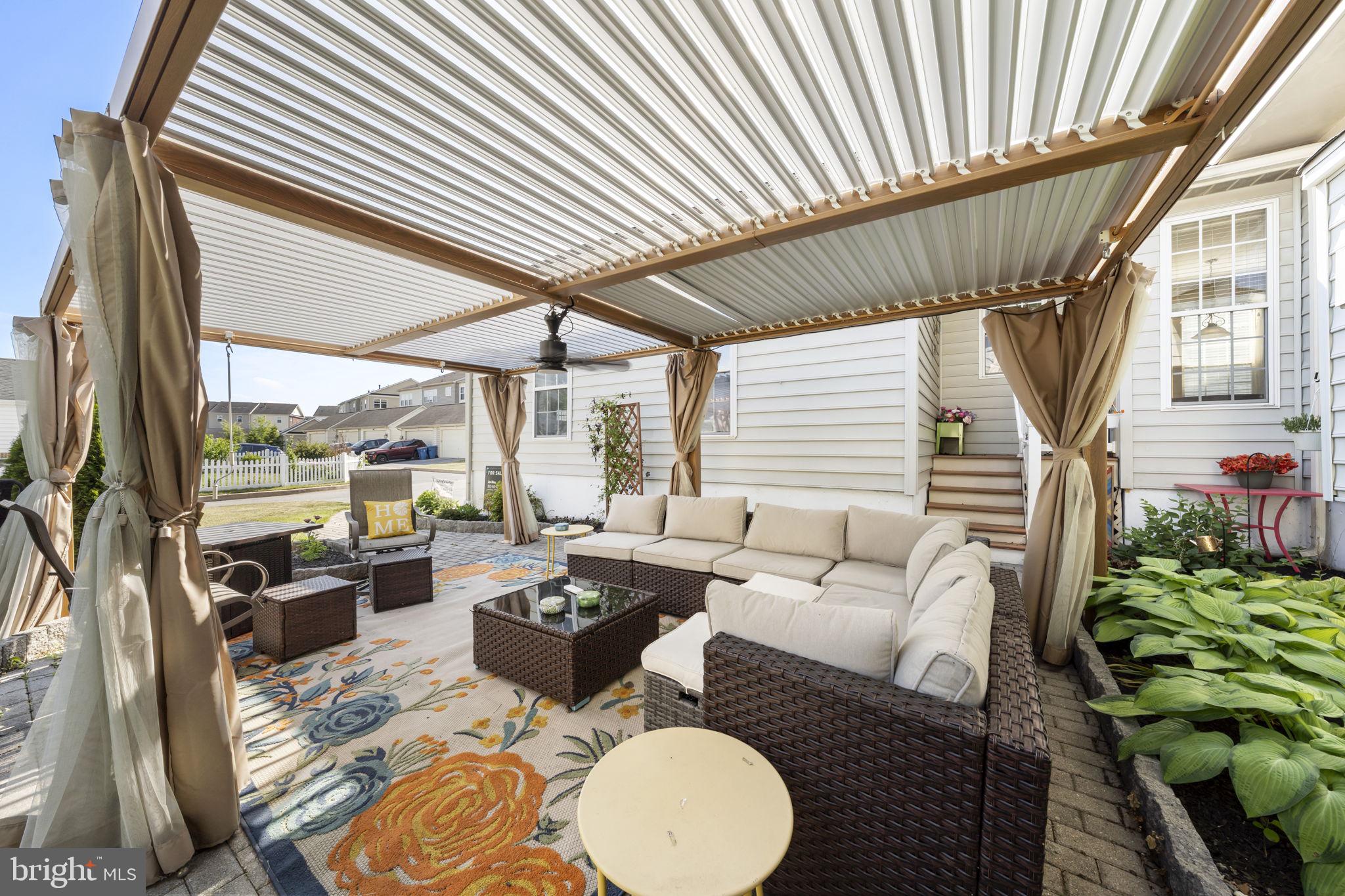 MERIDIAN CROSSING - Residential