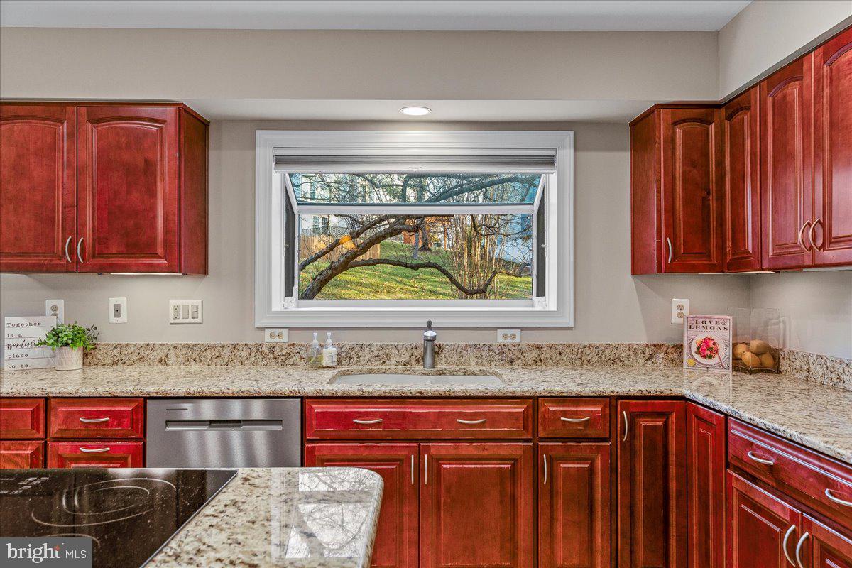 COMPTON HEIGHTS - Residential