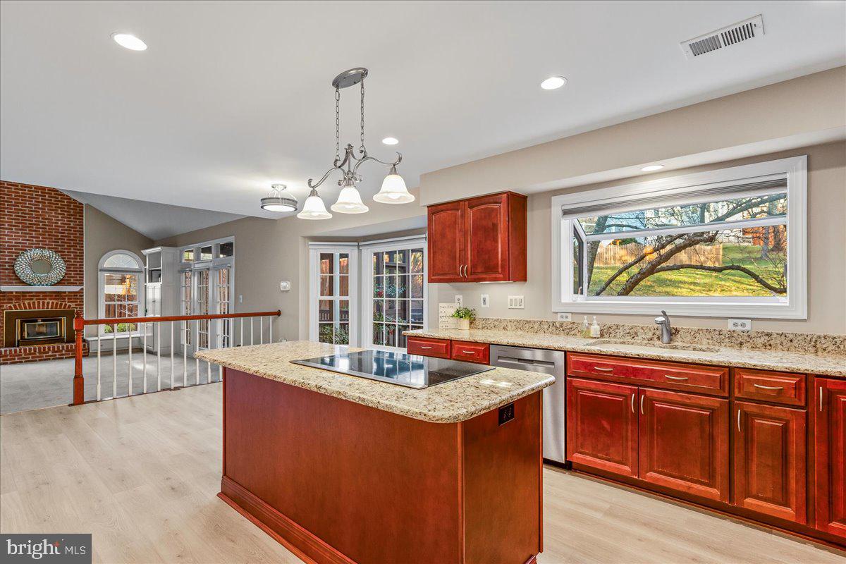 COMPTON HEIGHTS - Residential