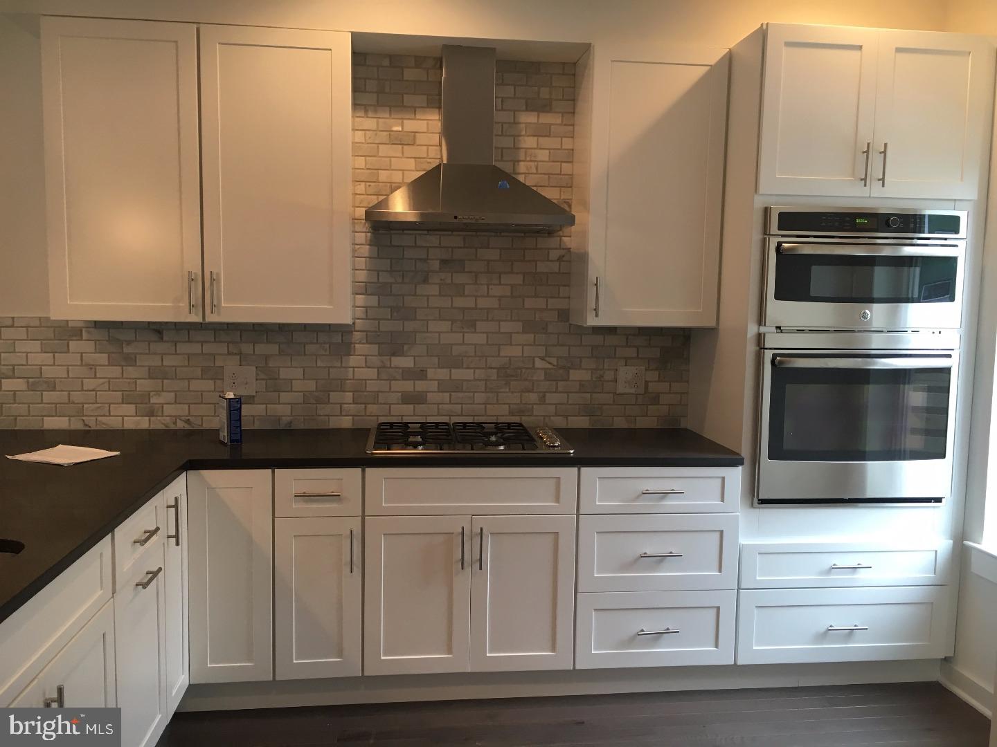 SOUTH KENSINGTON - Residential