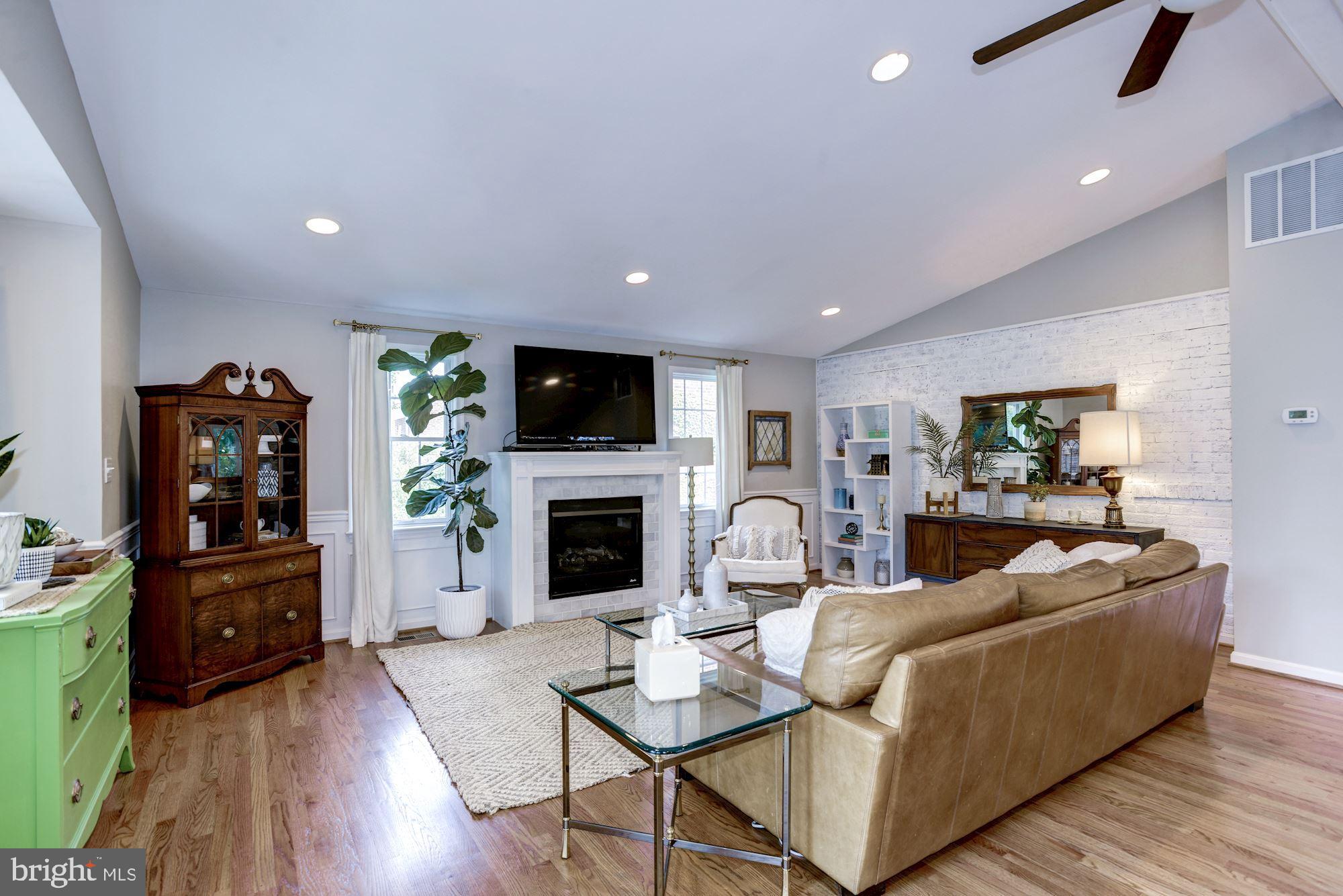 DOUGLAS PARK - Residential