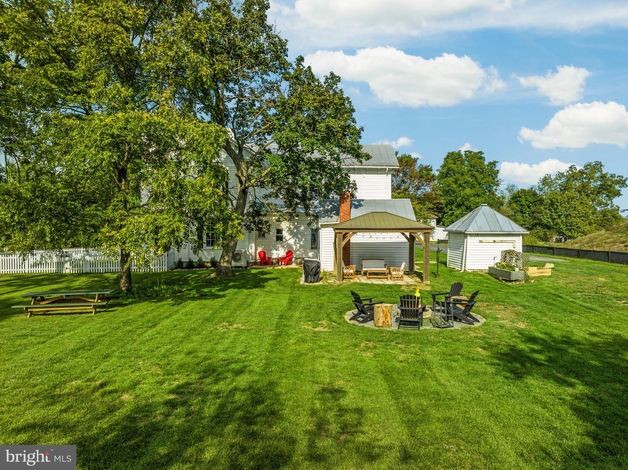 MIDDLETOWN - Residential