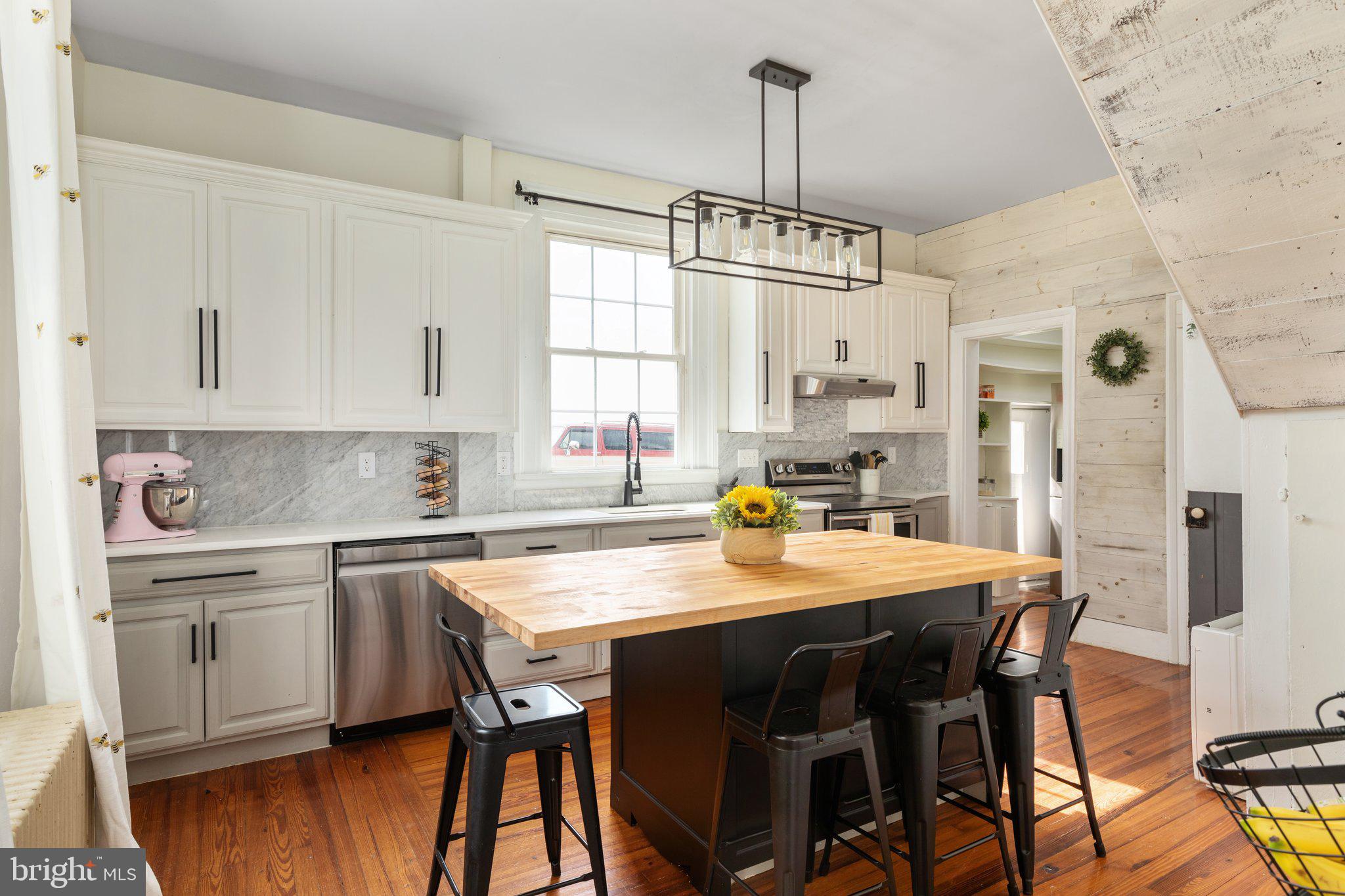 MIDDLETOWN - Residential