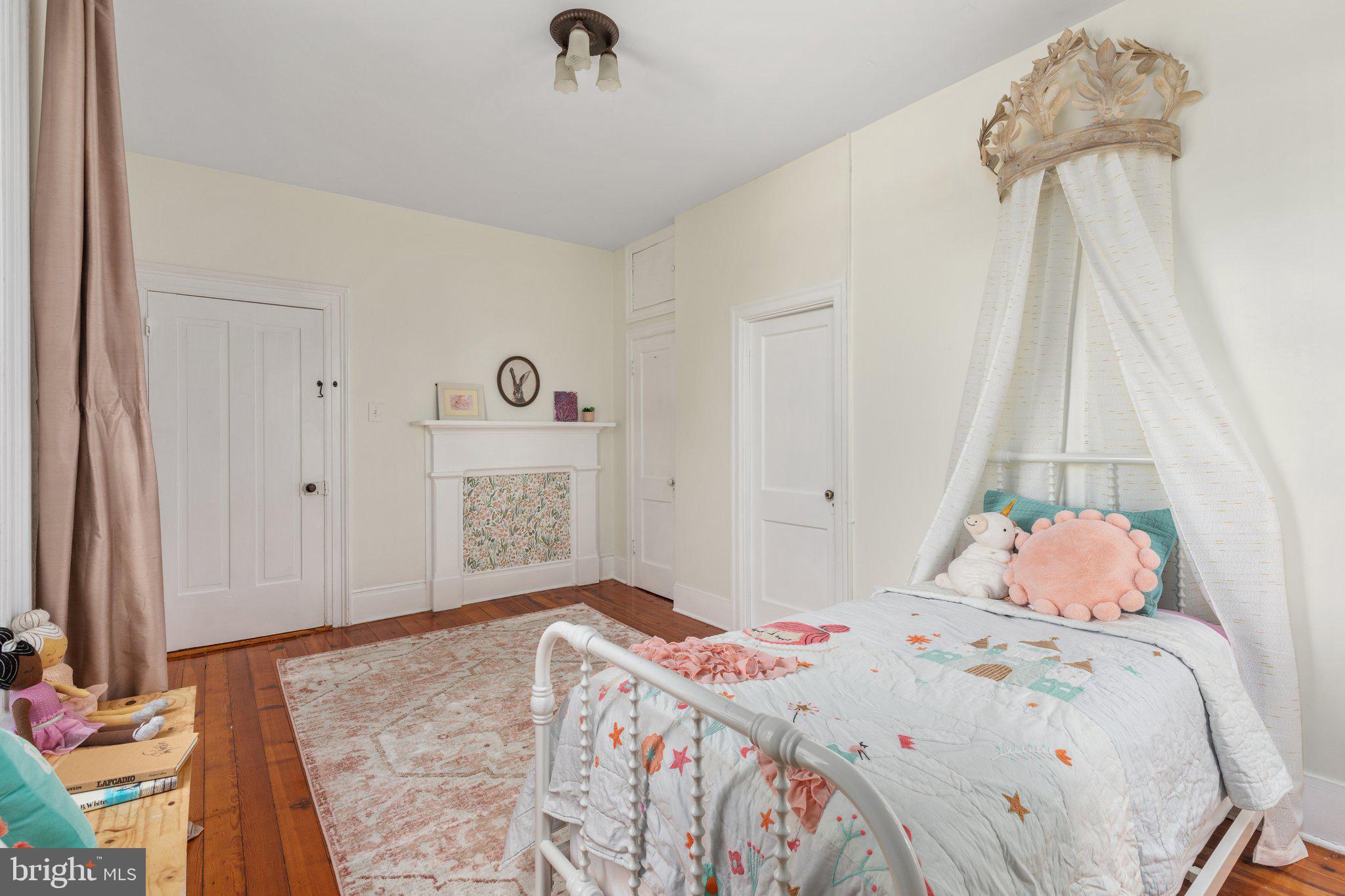 MIDDLETOWN - Residential