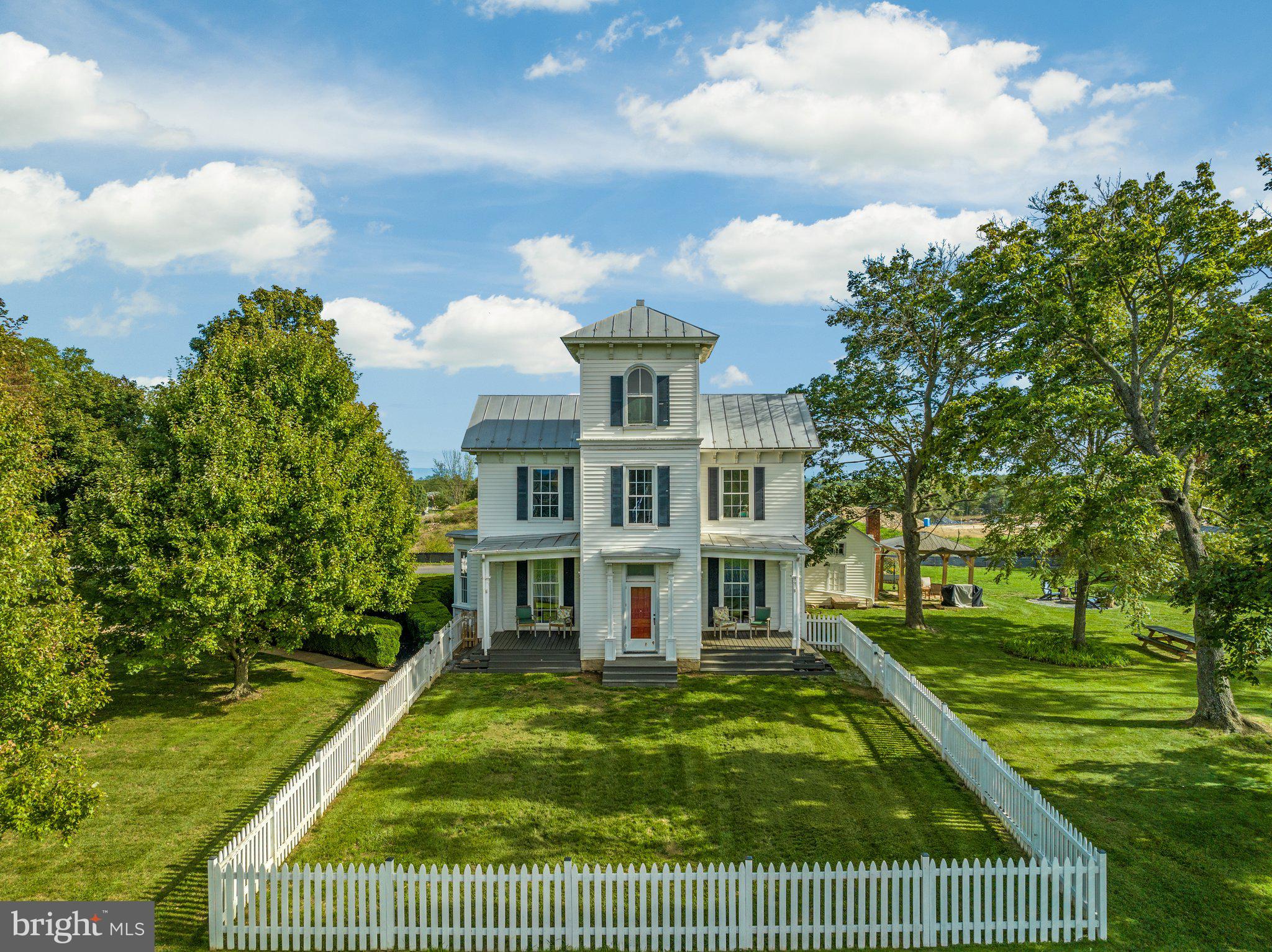 MIDDLETOWN - Residential