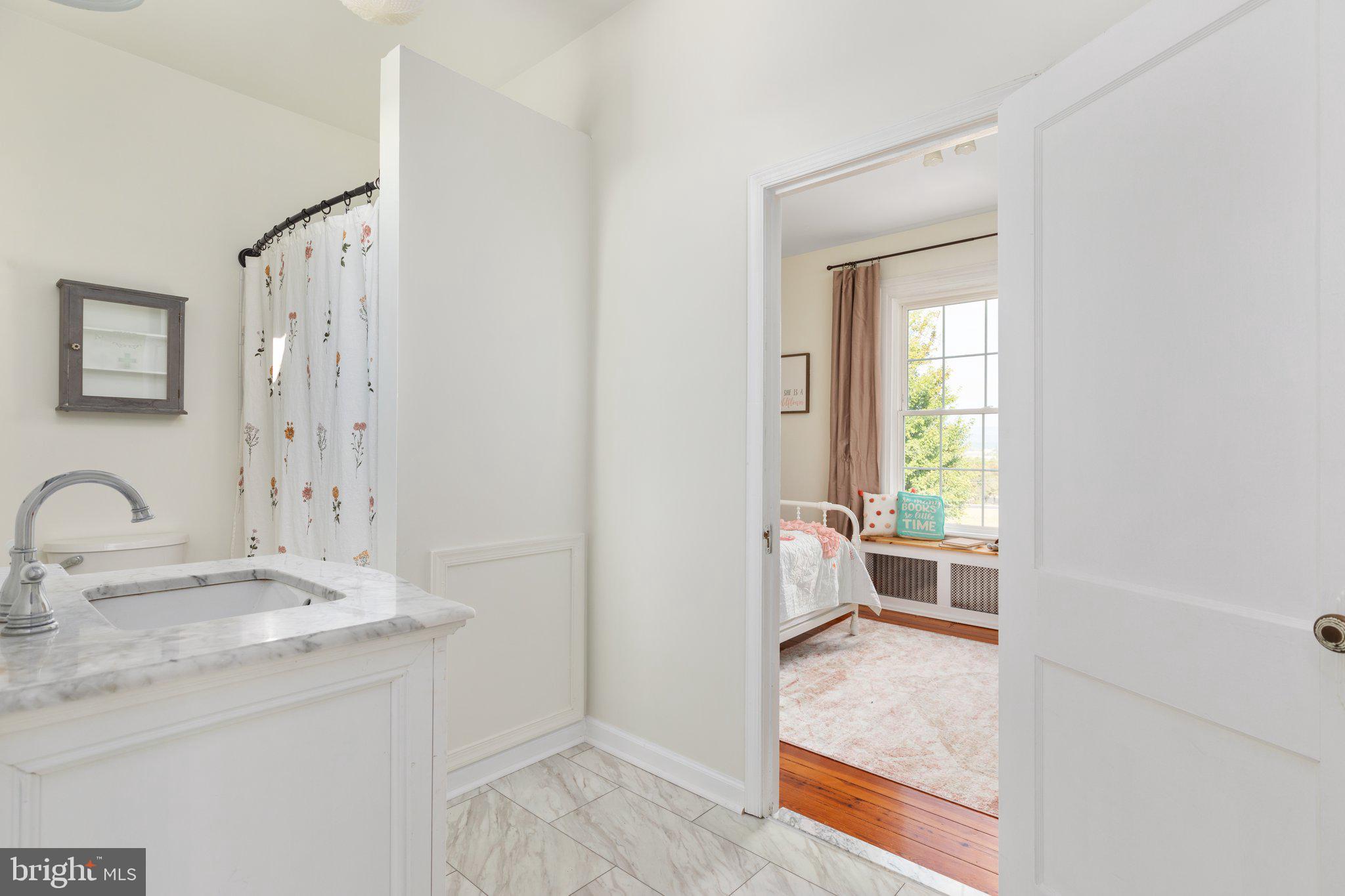 MIDDLETOWN - Residential