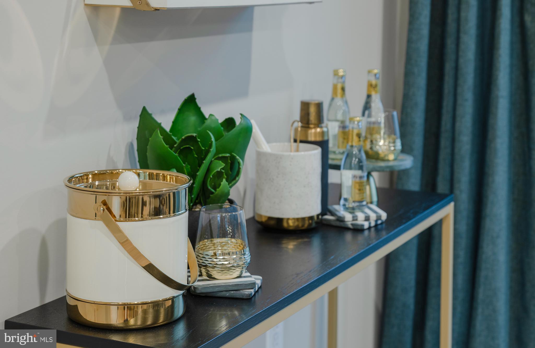 TANYARD SHORES - Residential