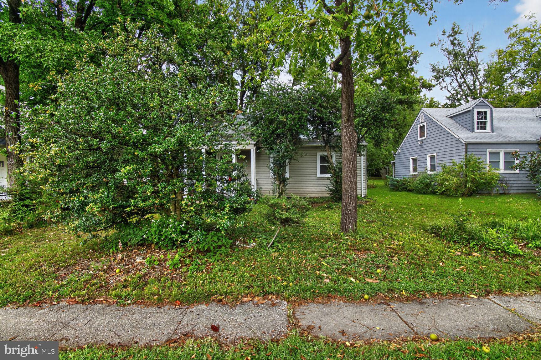 QUEENS CHAPEL MANOR - Residential