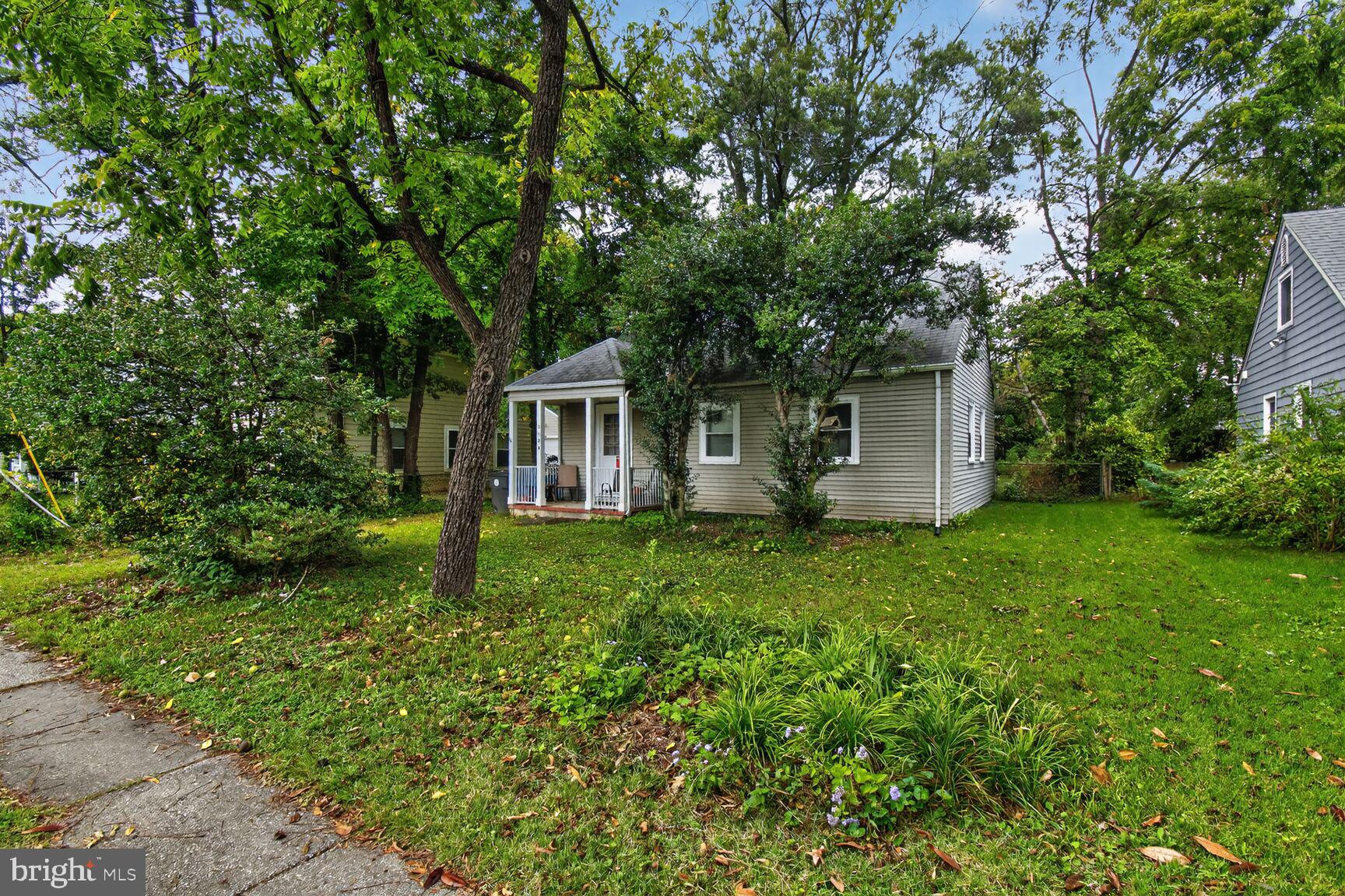 QUEENS CHAPEL MANOR - Residential