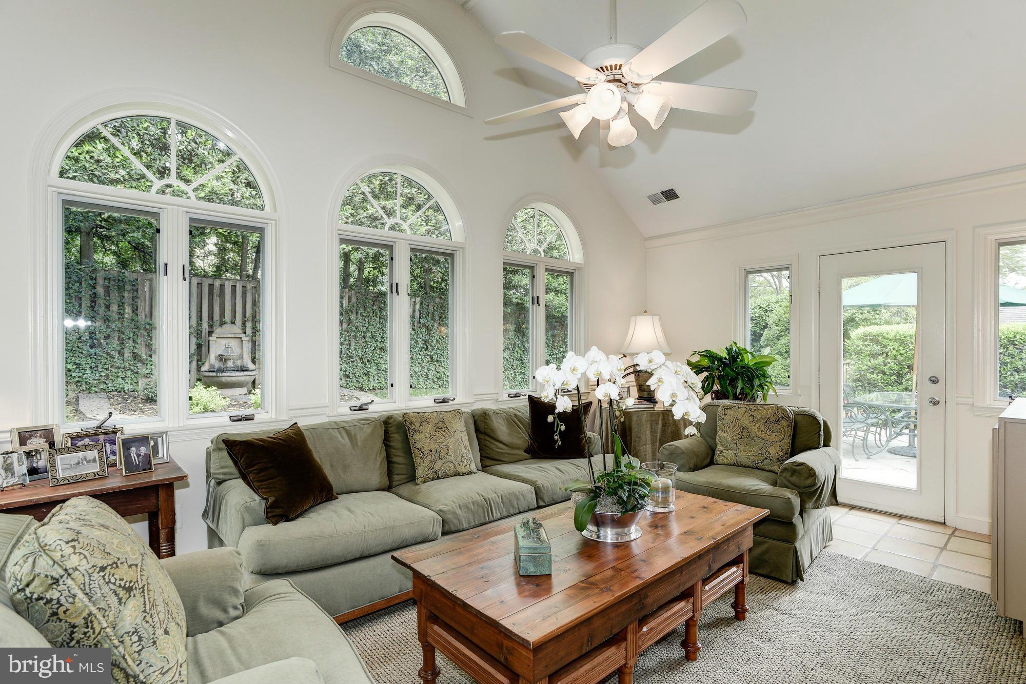 CLOVER - Residential