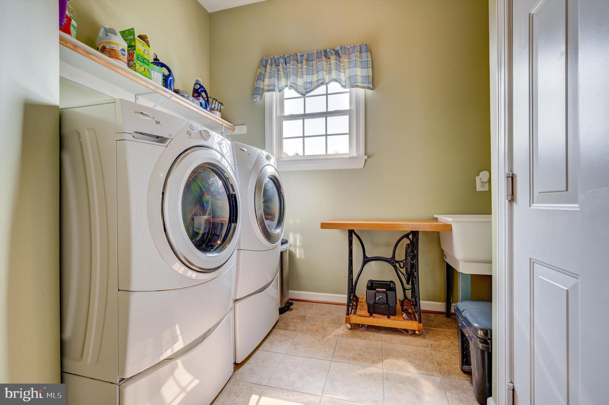 MONROE MANOR ESTATES - Residential