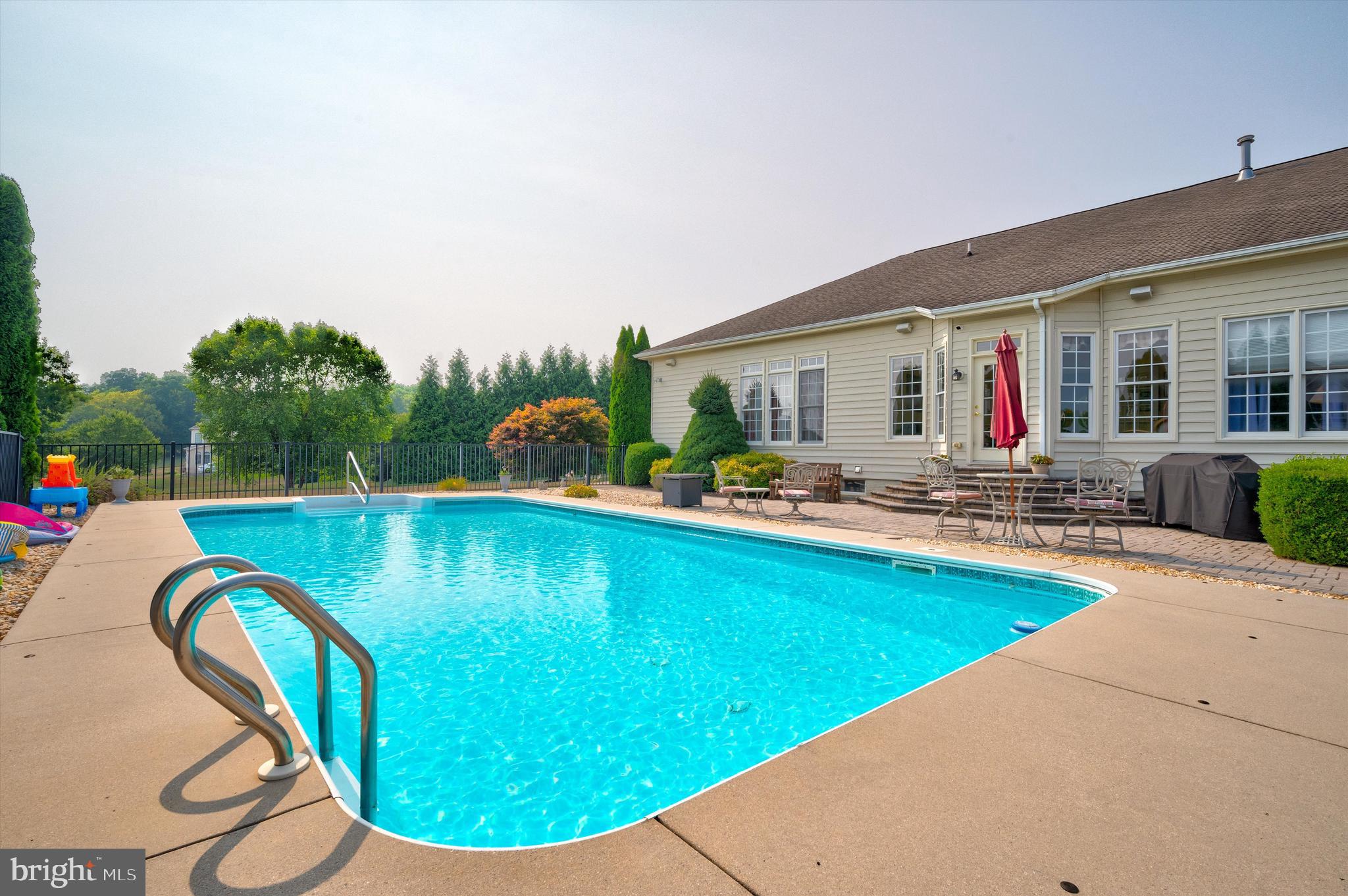 MONROE MANOR ESTATES - Residential