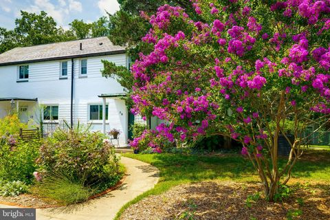 2 RIDGE ROAD B GREENBELT MD 20770