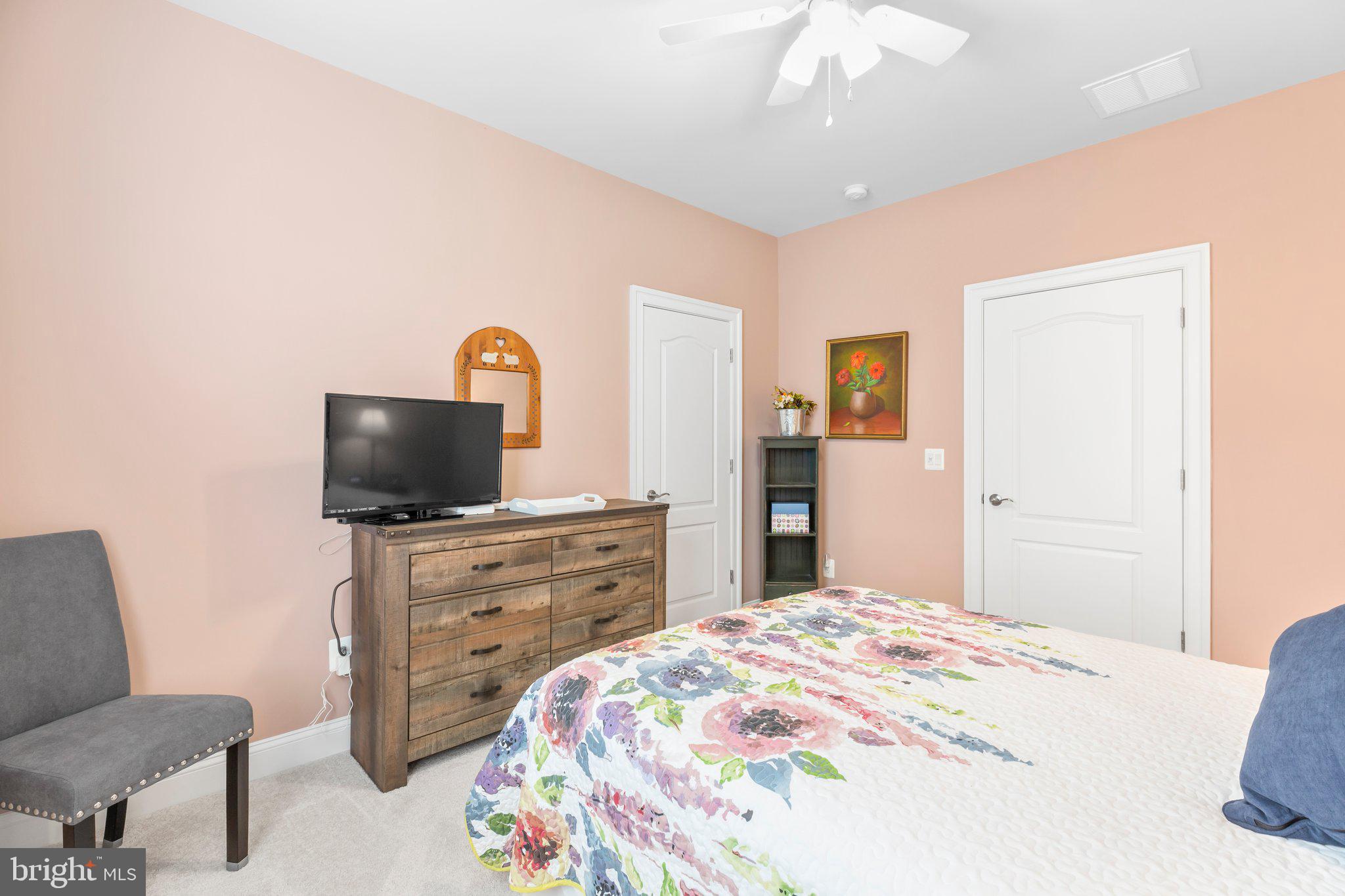 VIRGINIA HERITAGE AT LEE'S PARK - Residential