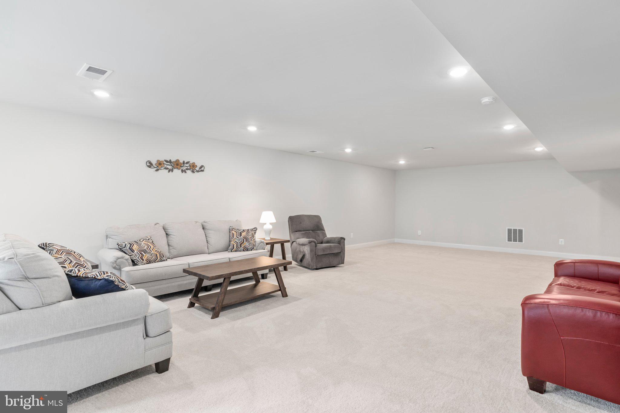 VIRGINIA HERITAGE AT LEE'S PARK - Residential