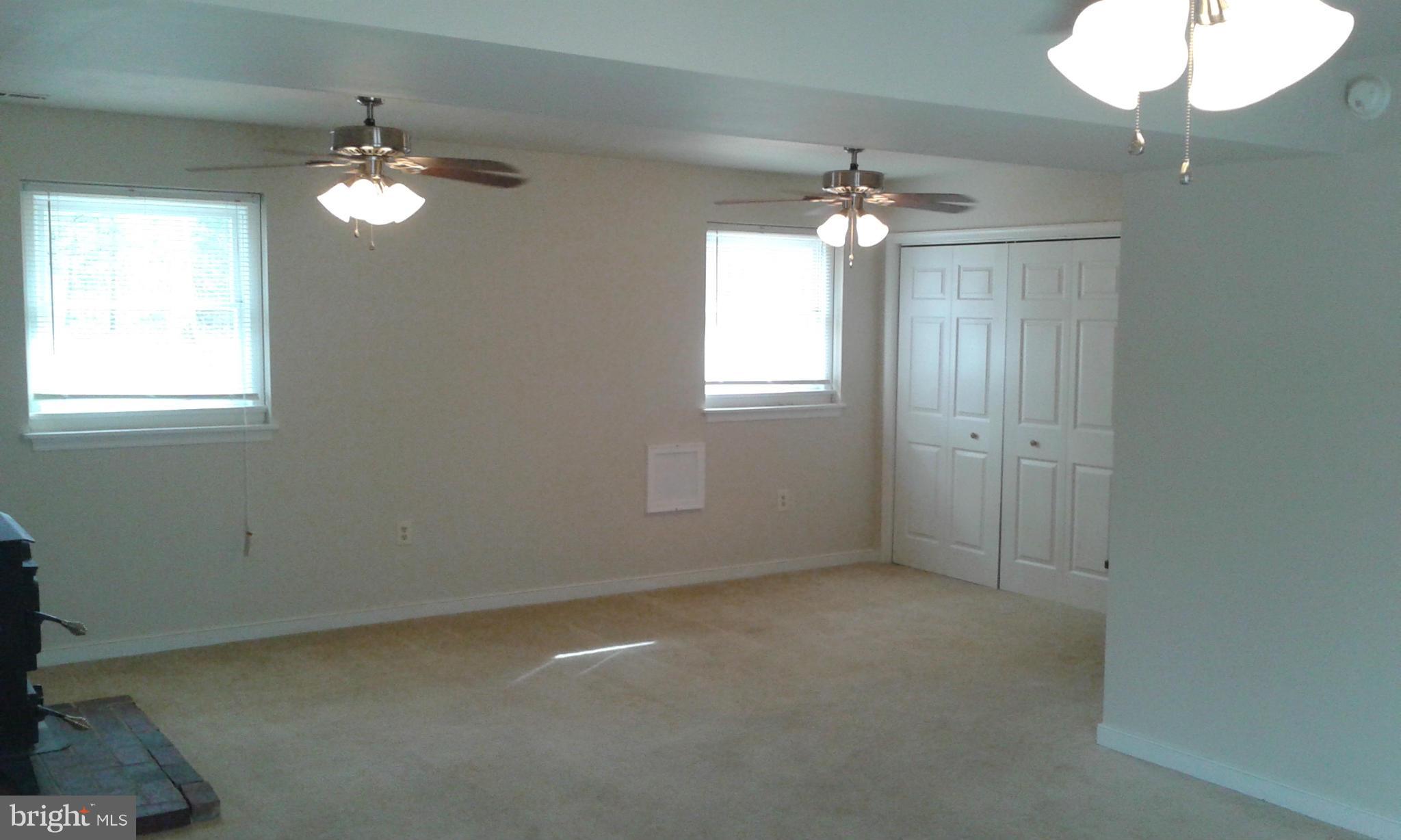 LAKE WILDERNESS - Residential Lease