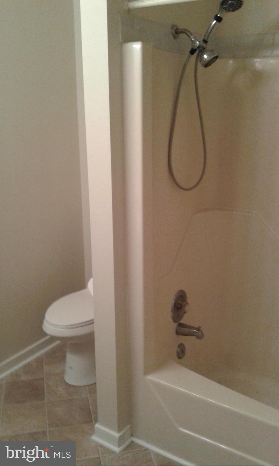 LAKE WILDERNESS - Residential Lease