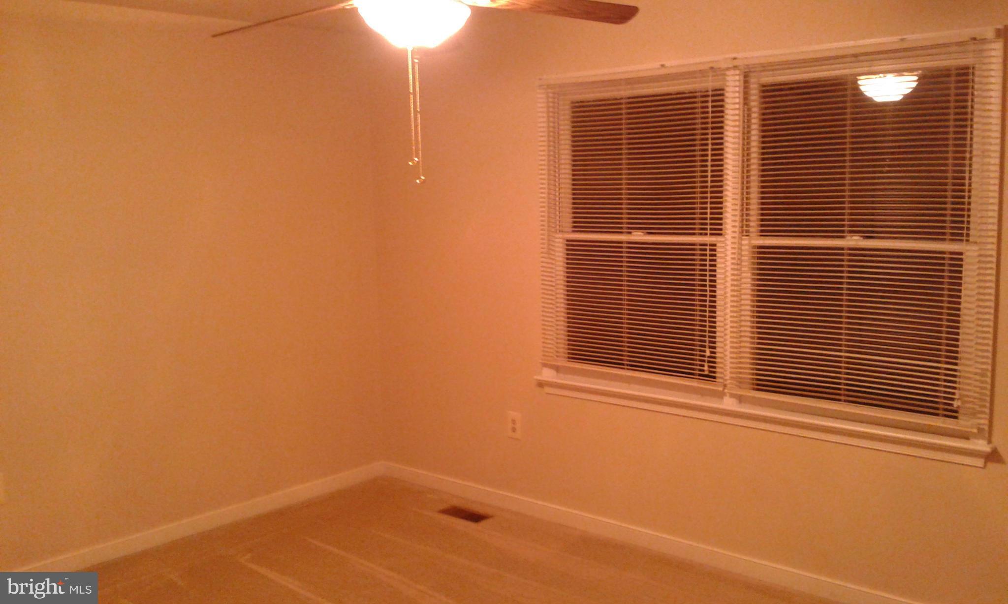 LAKE WILDERNESS - Residential Lease