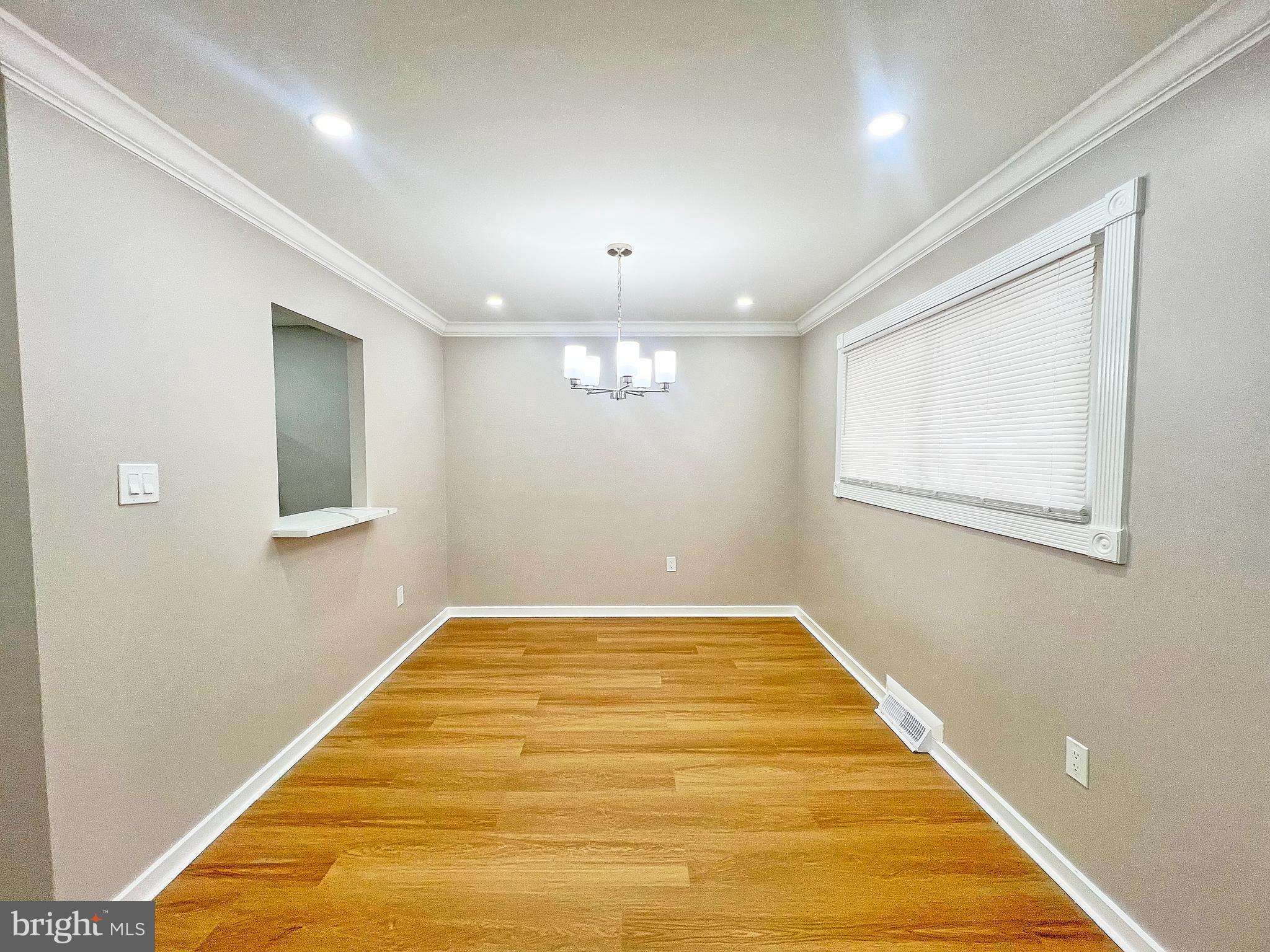 SUBURBIA - Residential