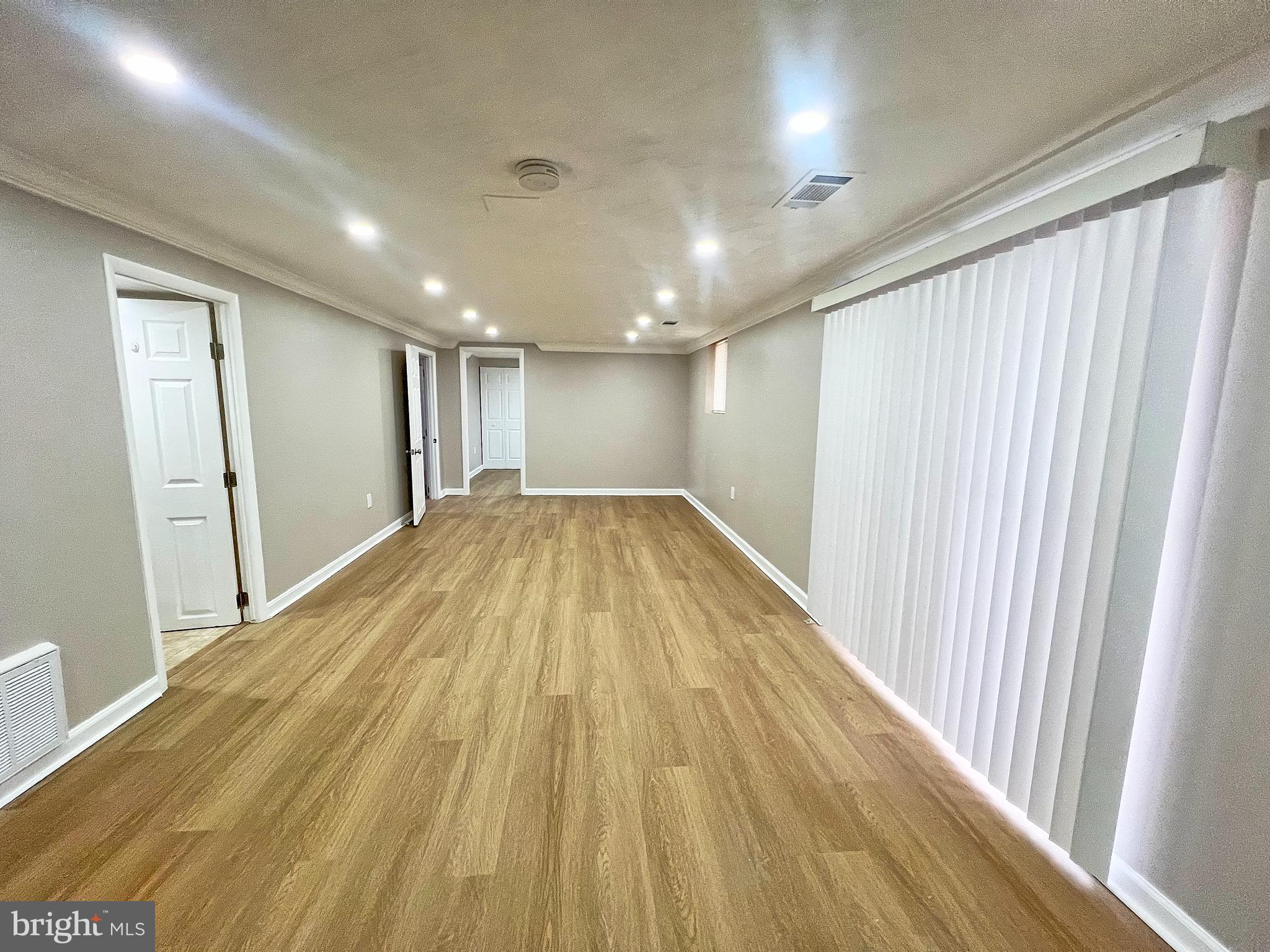 SUBURBIA - Residential