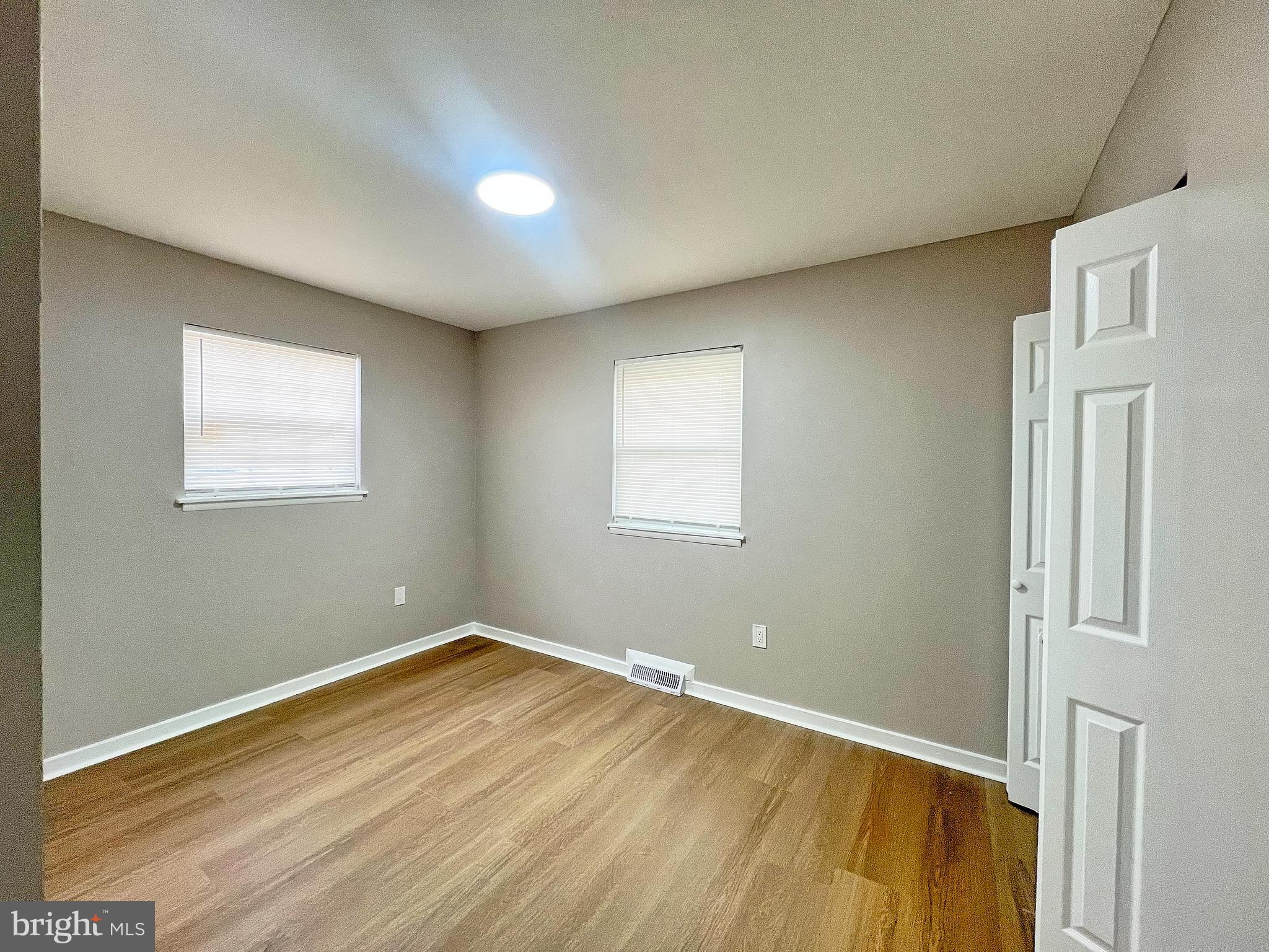 SUBURBIA - Residential