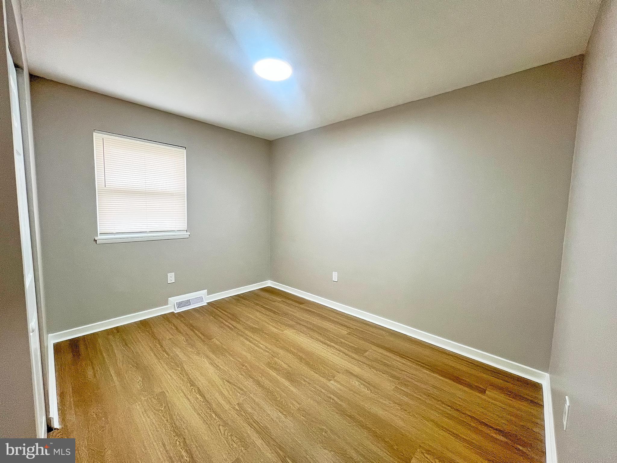 SUBURBIA - Residential